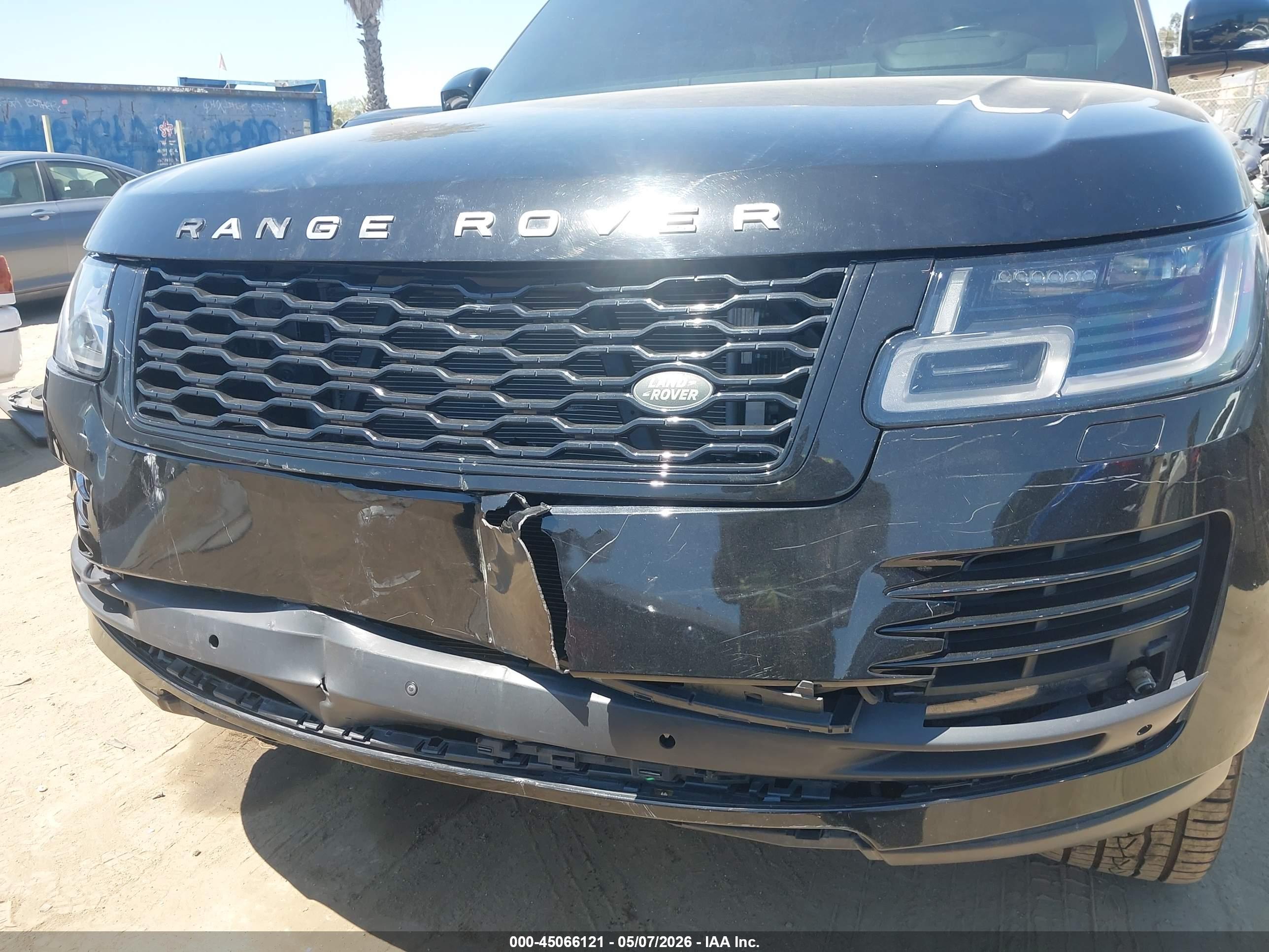LAND ROVER image 6