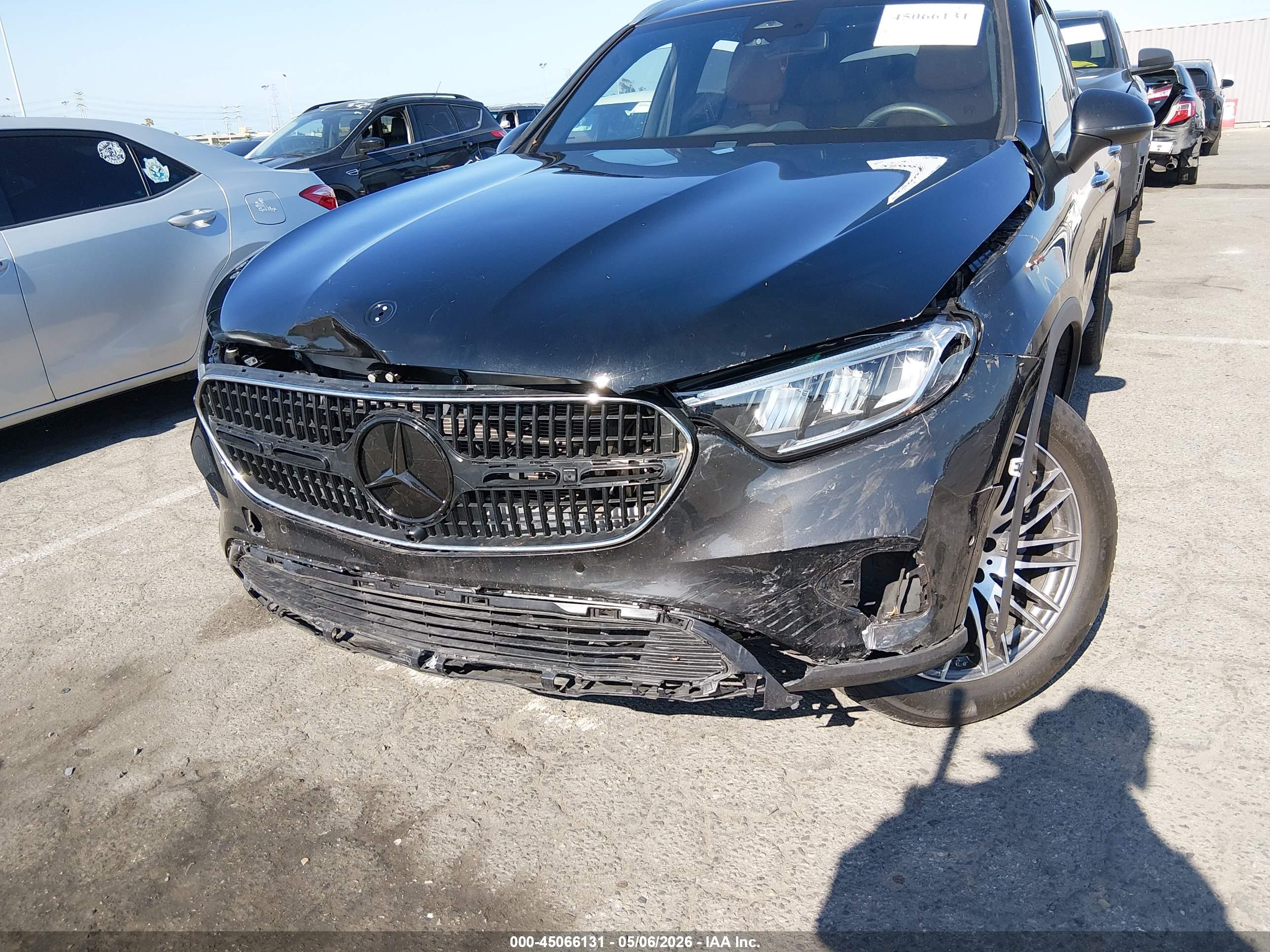 MERCEDES-BENZ GLC image 6