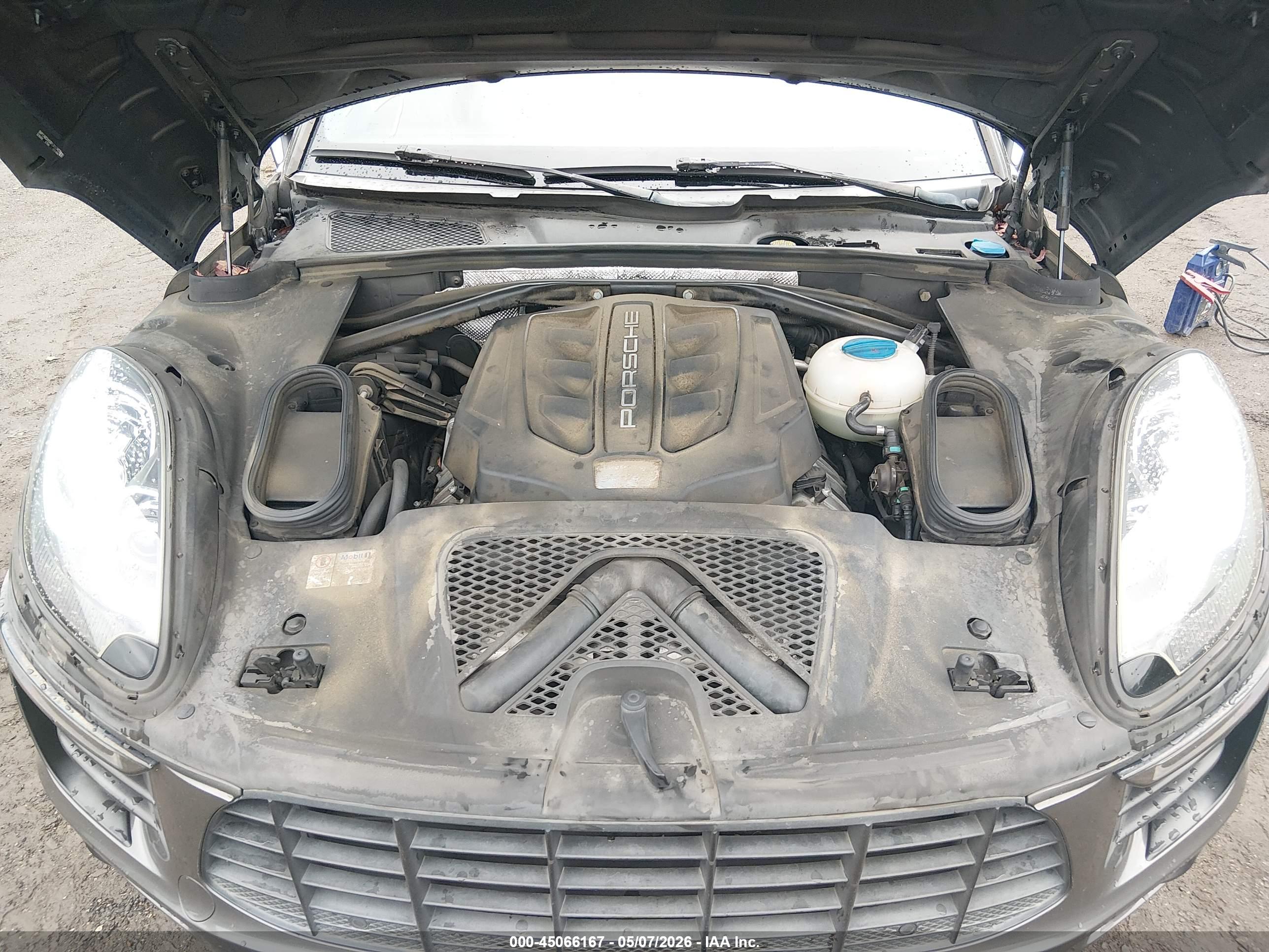 PORSCHE MACAN image 10
