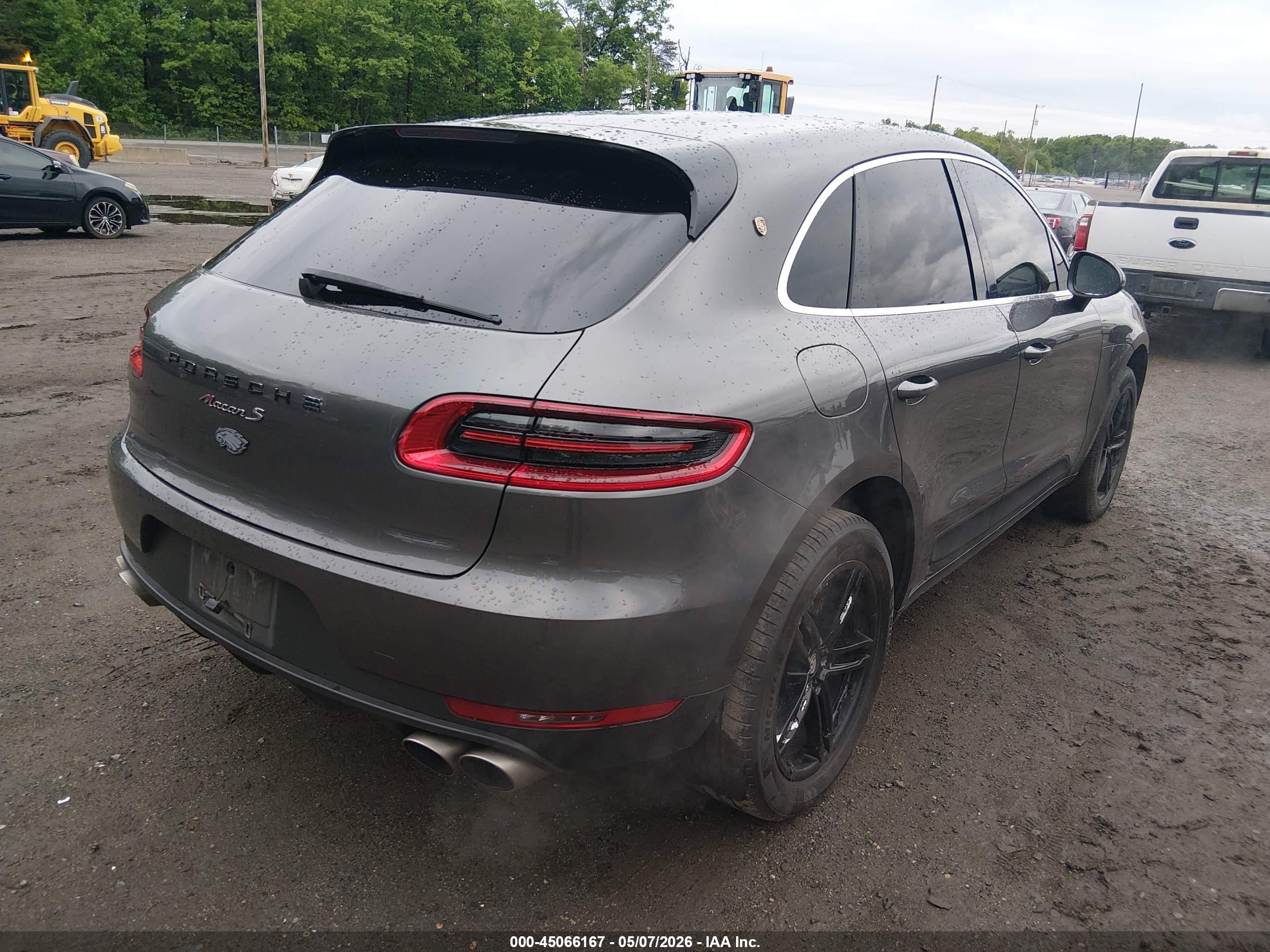PORSCHE MACAN image 4