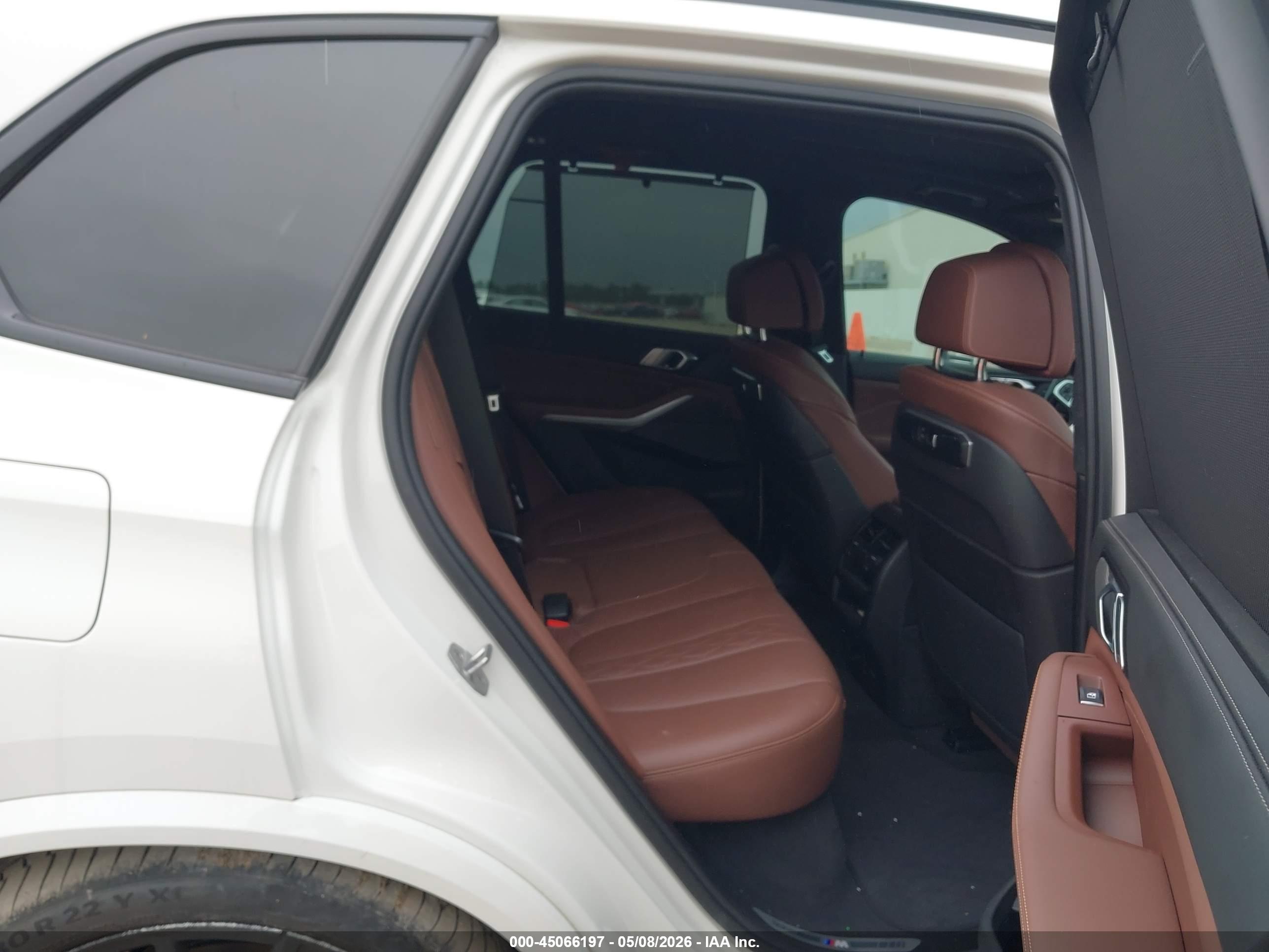 BMW X5 image 8