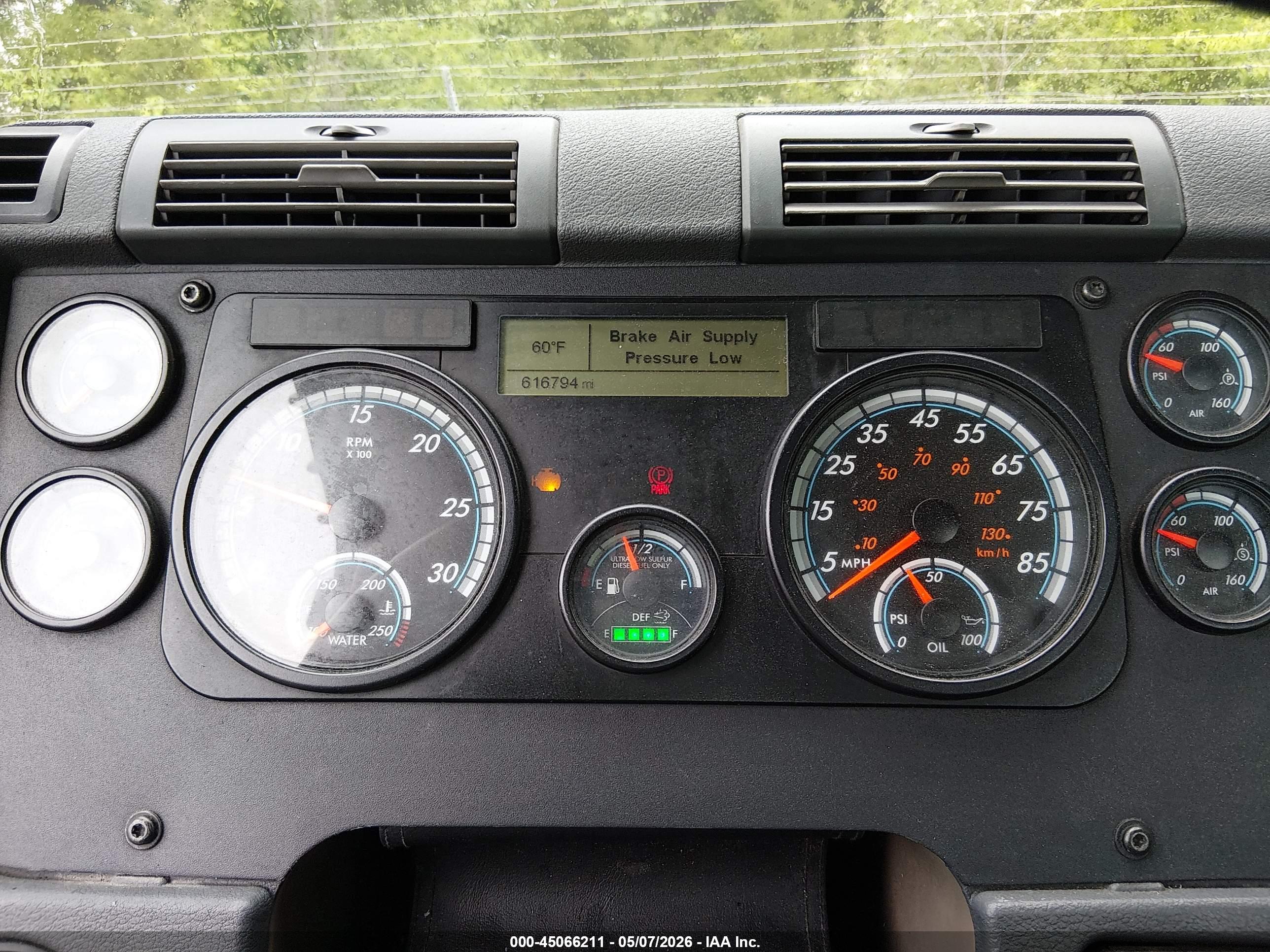 FREIGHTLINER CASCADIA image 6