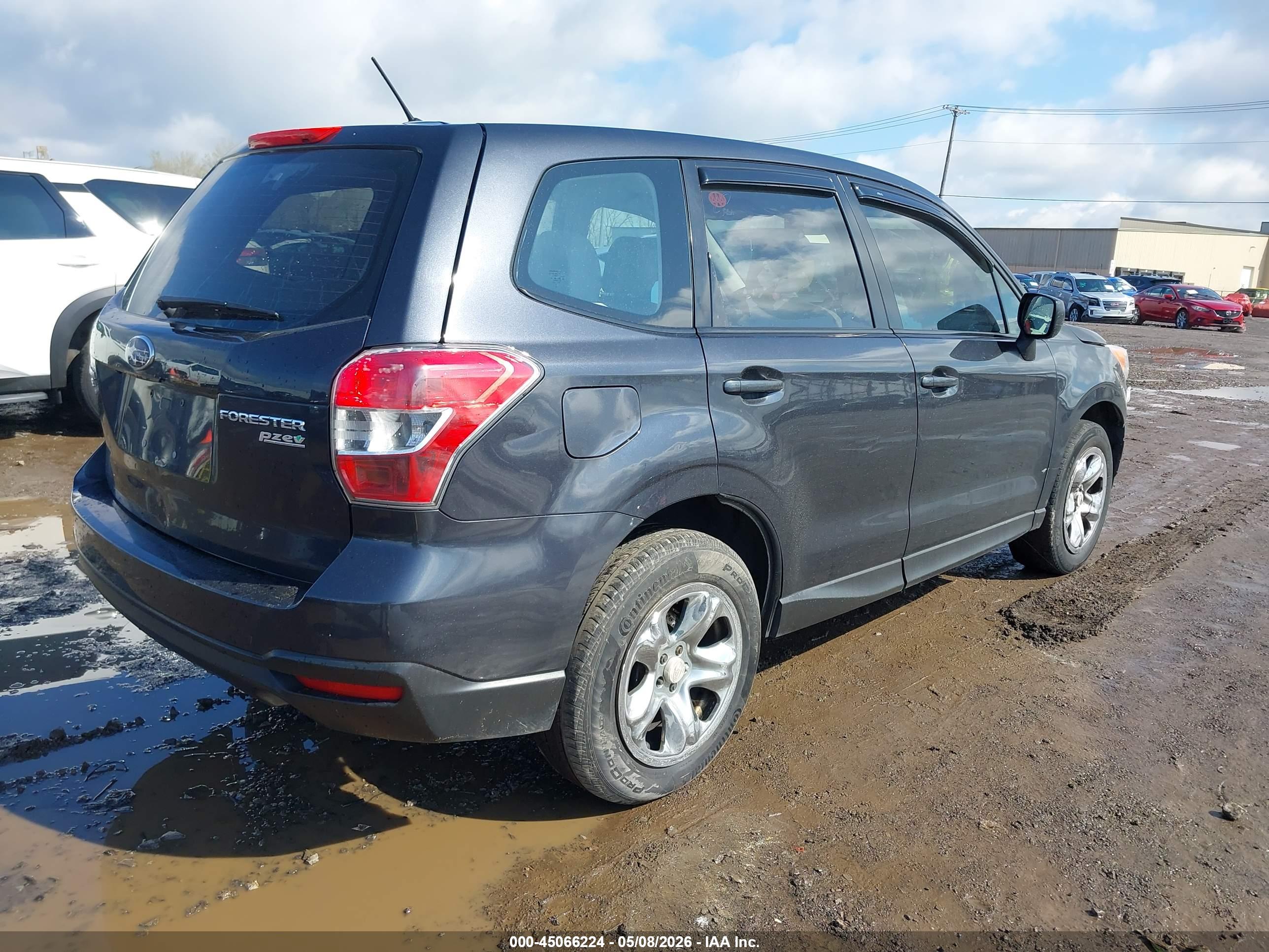 SUBARU FORESTER image 4