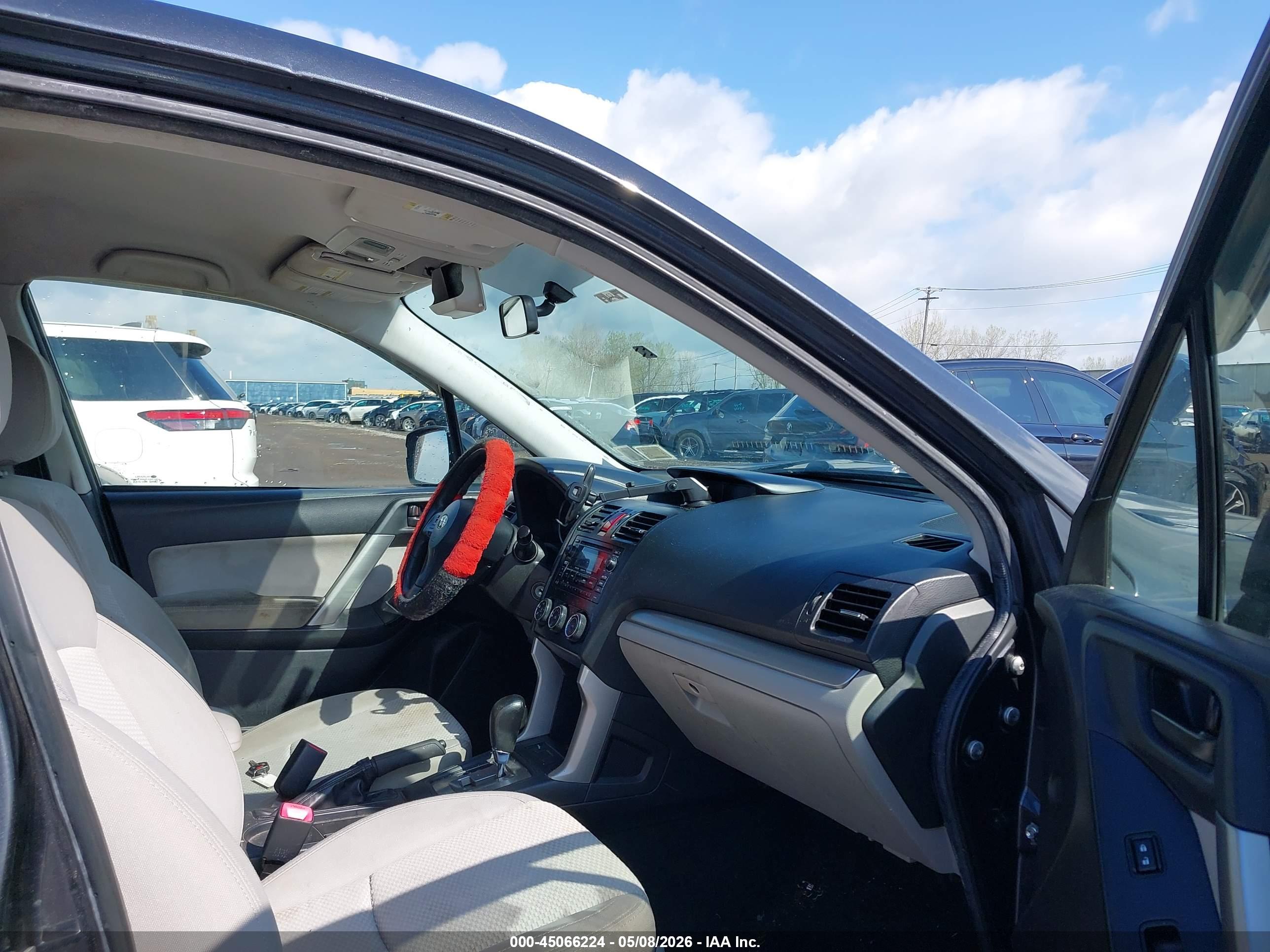 SUBARU FORESTER image 5