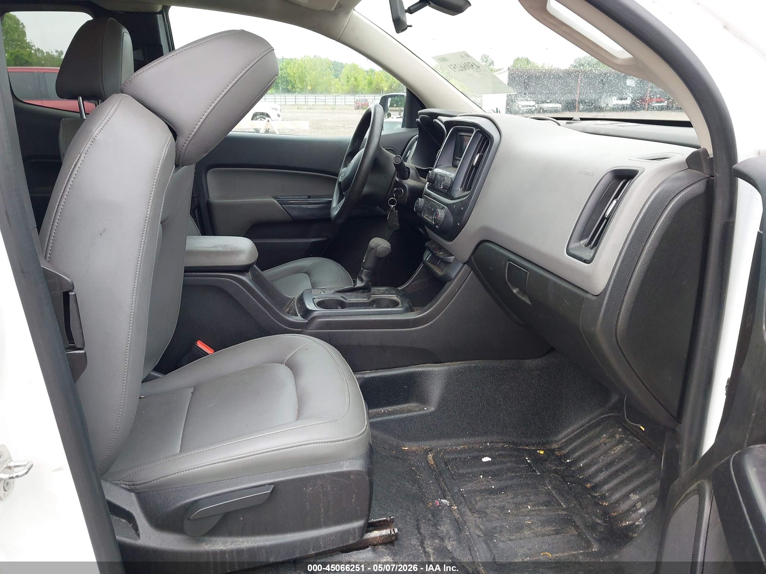 CHEVROLET COLORADO image 5