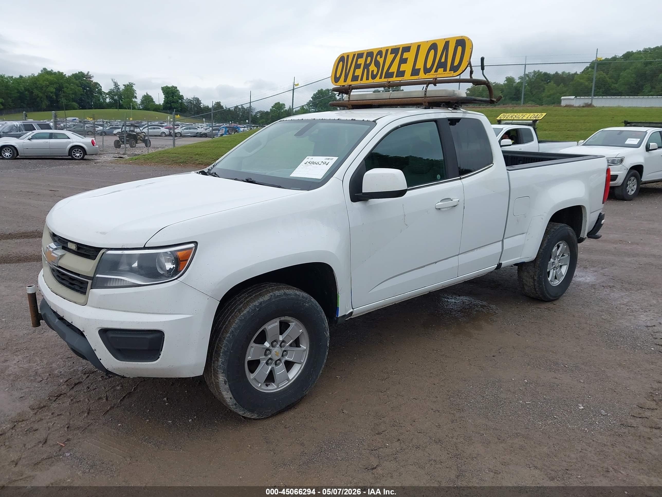 CHEVROLET COLORADO image 2