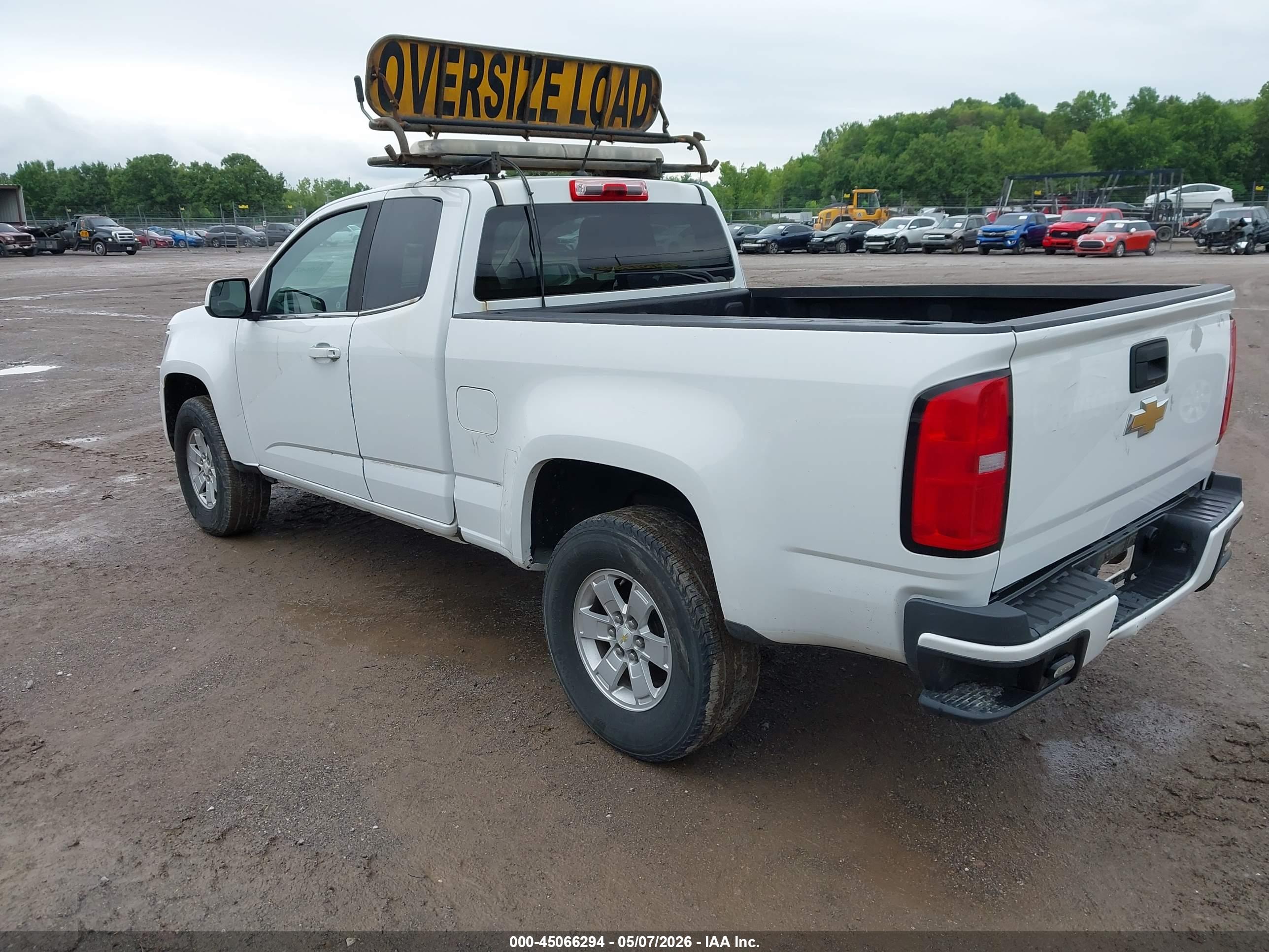CHEVROLET COLORADO image 3
