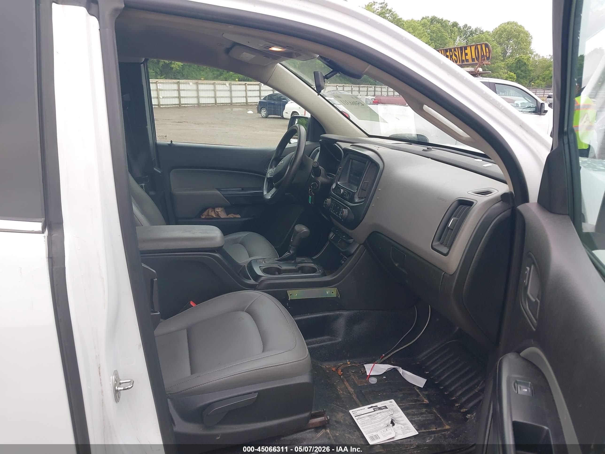 CHEVROLET COLORADO image 5