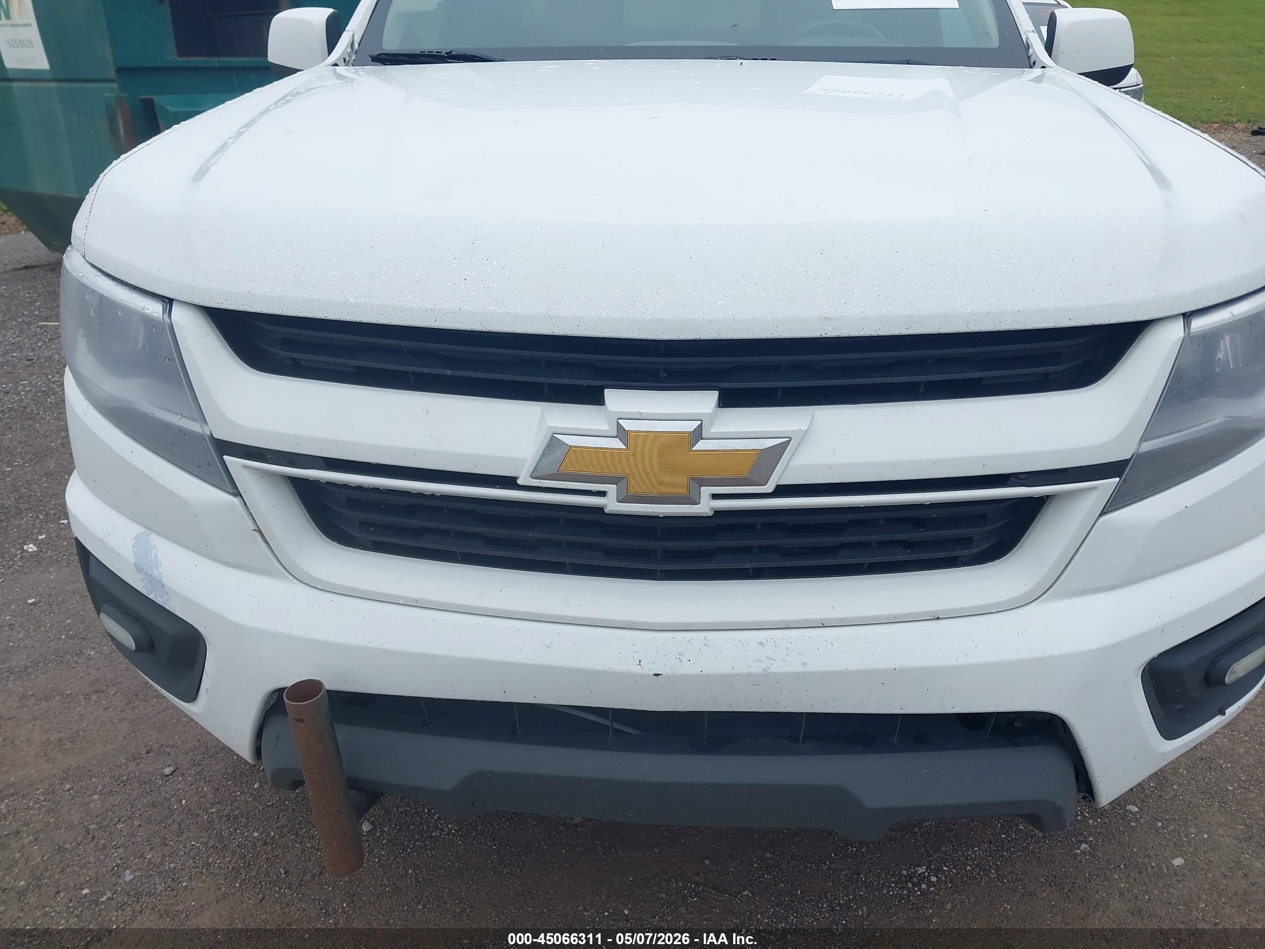 CHEVROLET COLORADO image 6