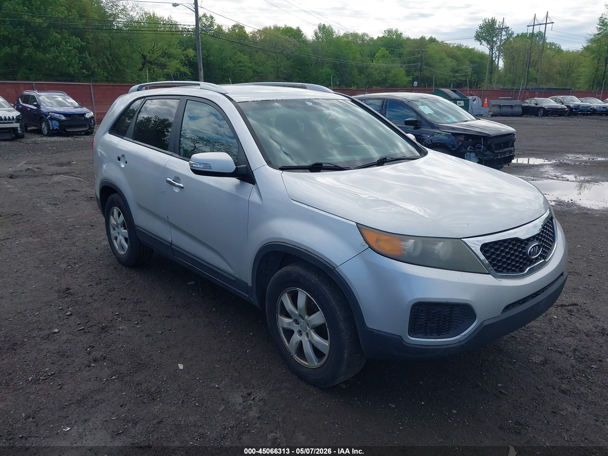 KIA SORENTO image 6