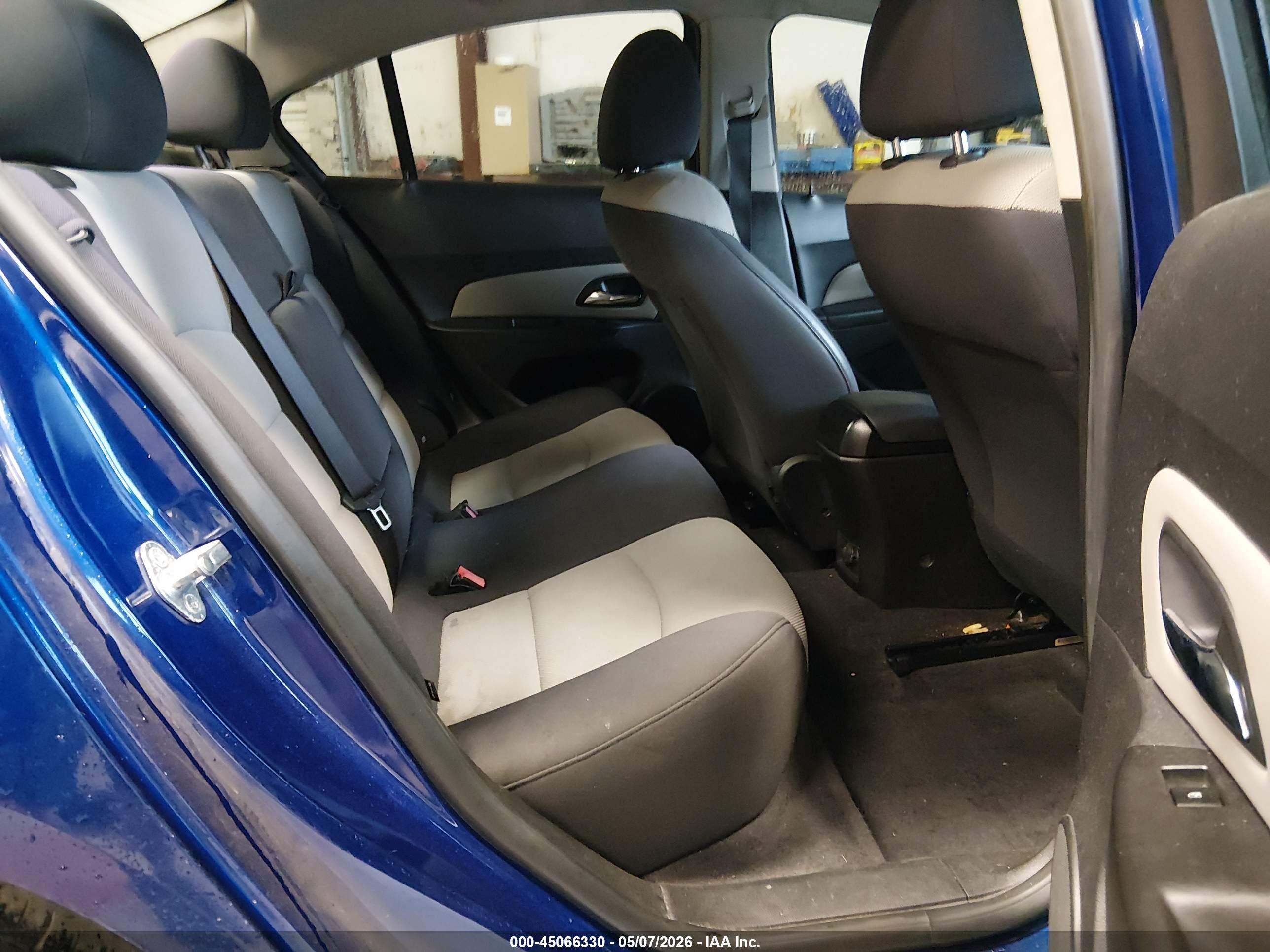 CHEVROLET CRUZE image 8