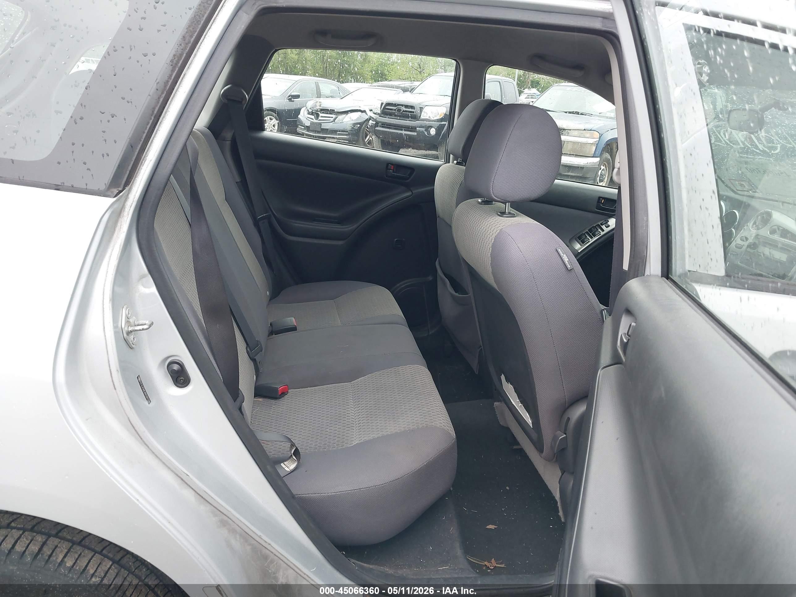 TOYOTA MATRIX image 8