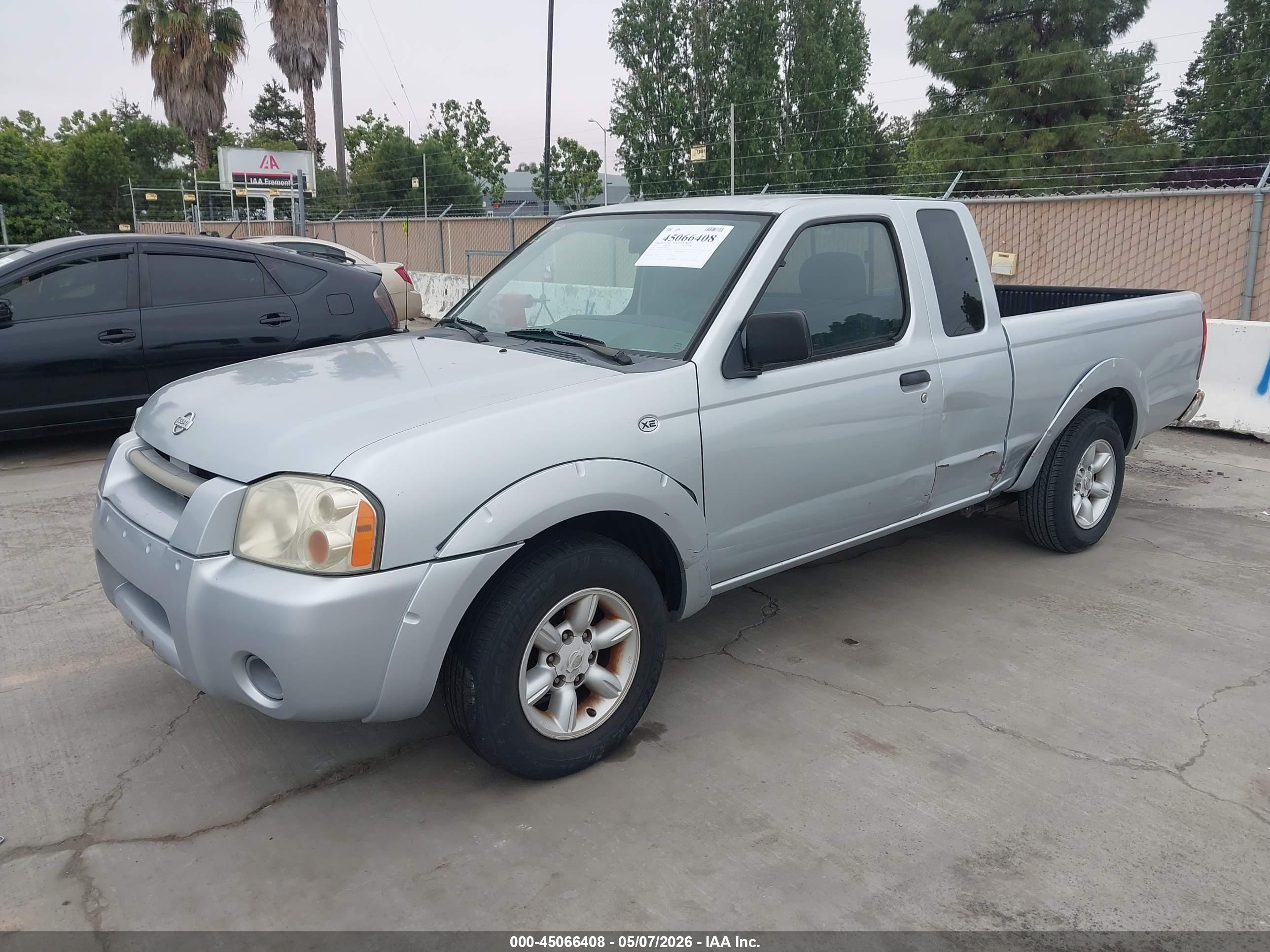 NISSAN FRONTIER image 2