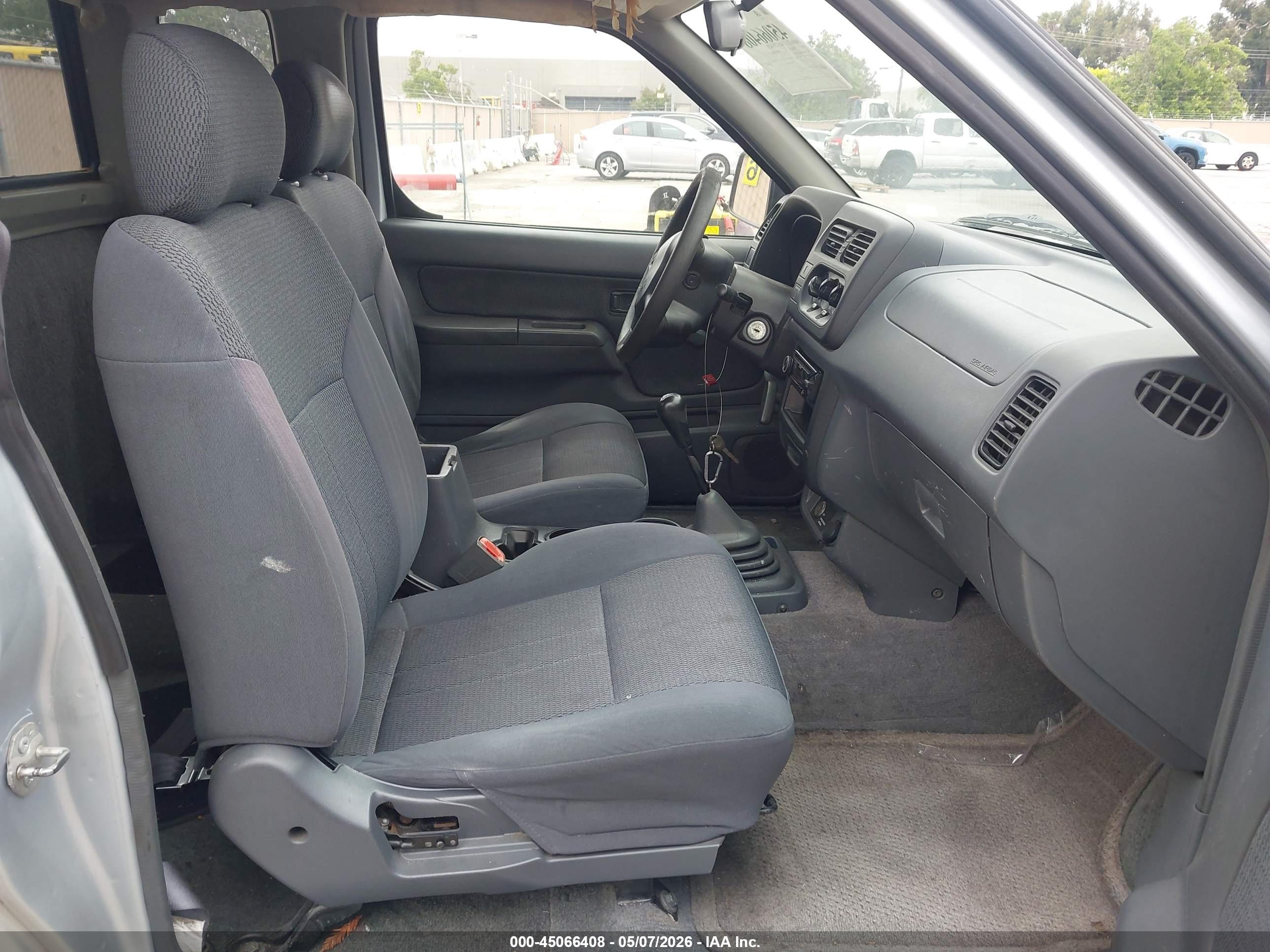 NISSAN FRONTIER image 5