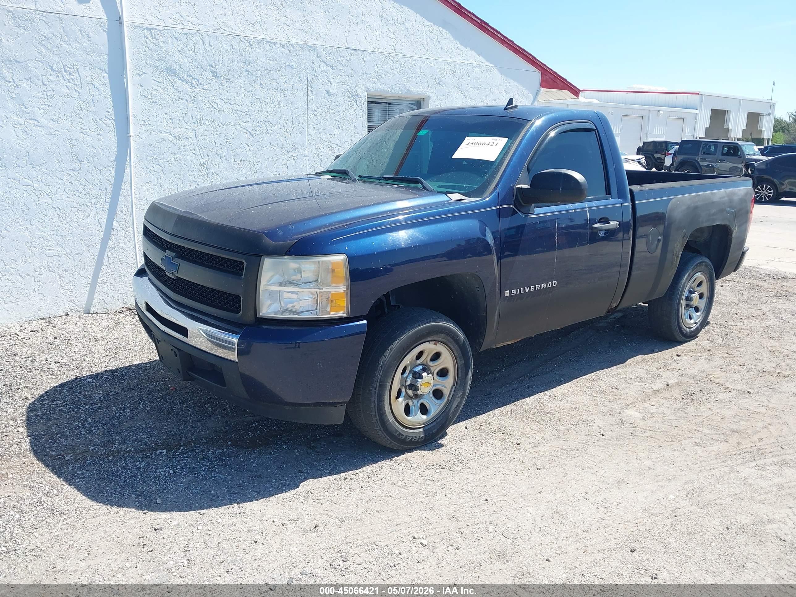 CHEVROLET SILVERADO image 2