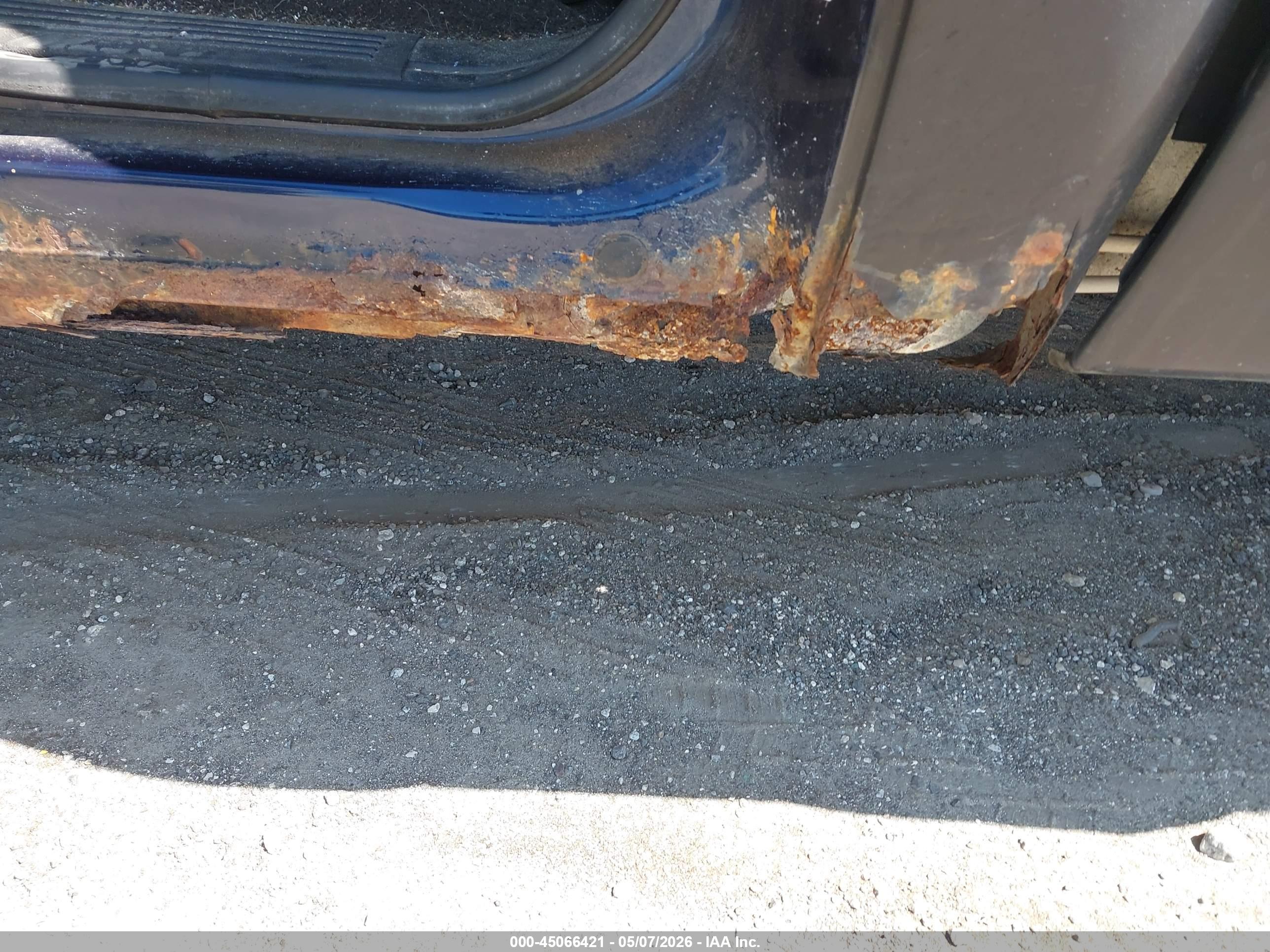 CHEVROLET SILVERADO image 6