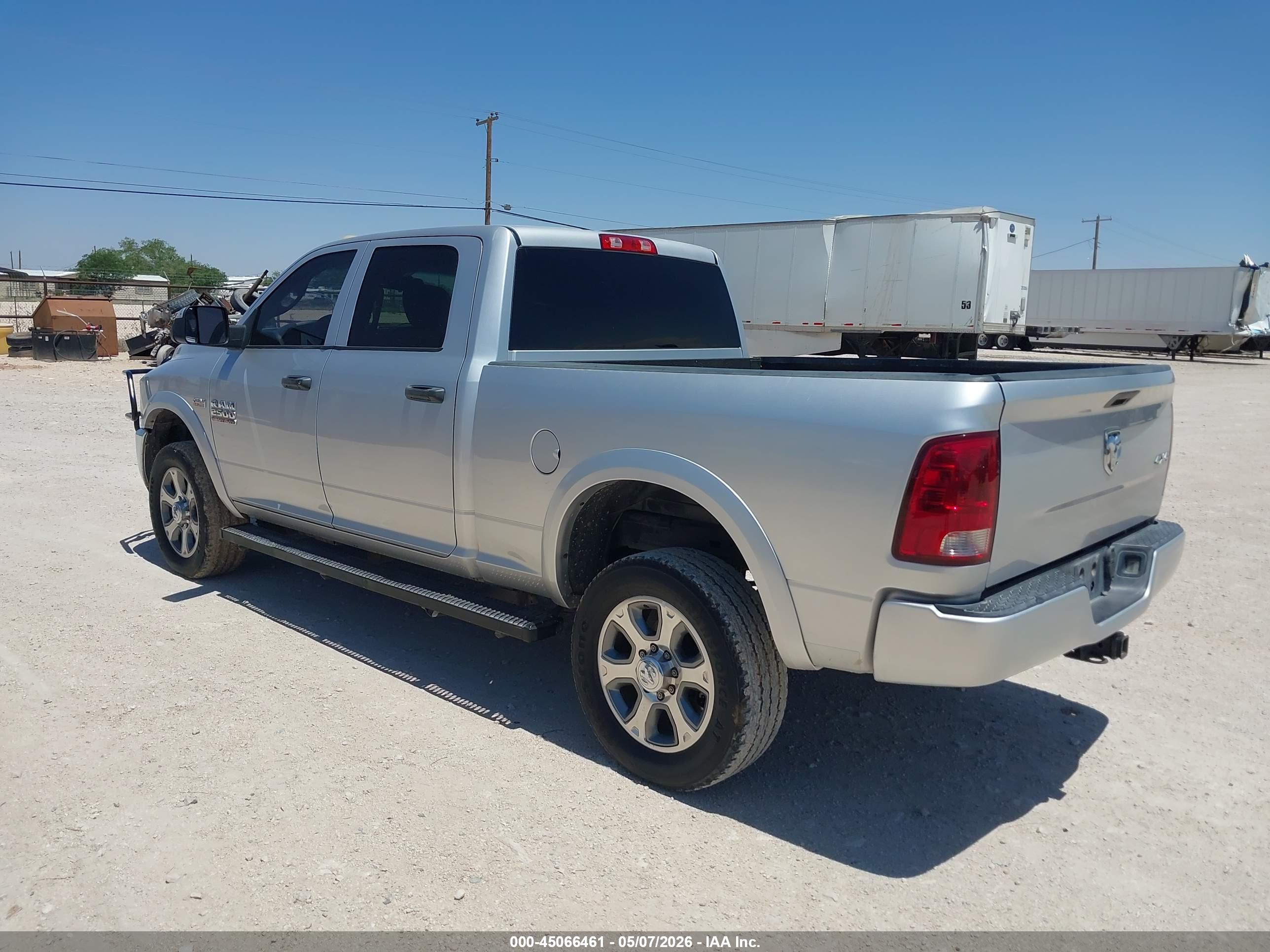 RAM 2500 image 3