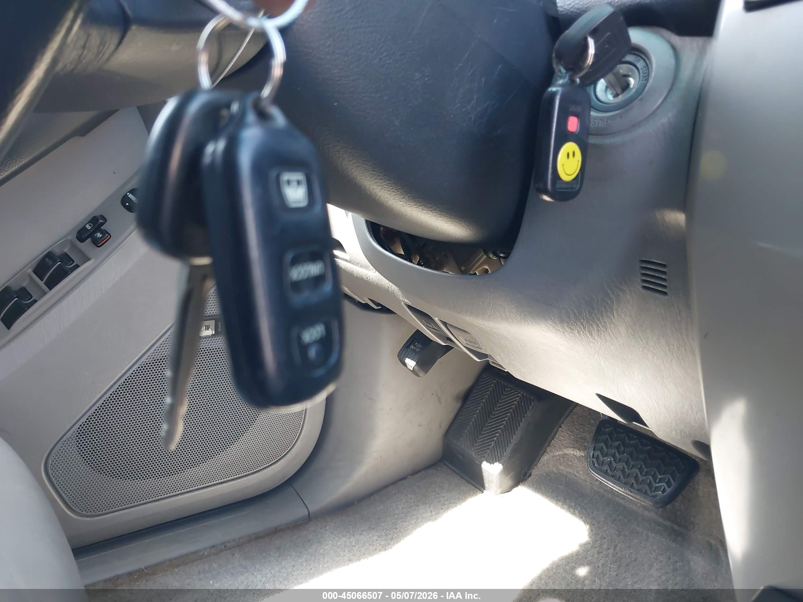 TOYOTA 4RUNNER image 11