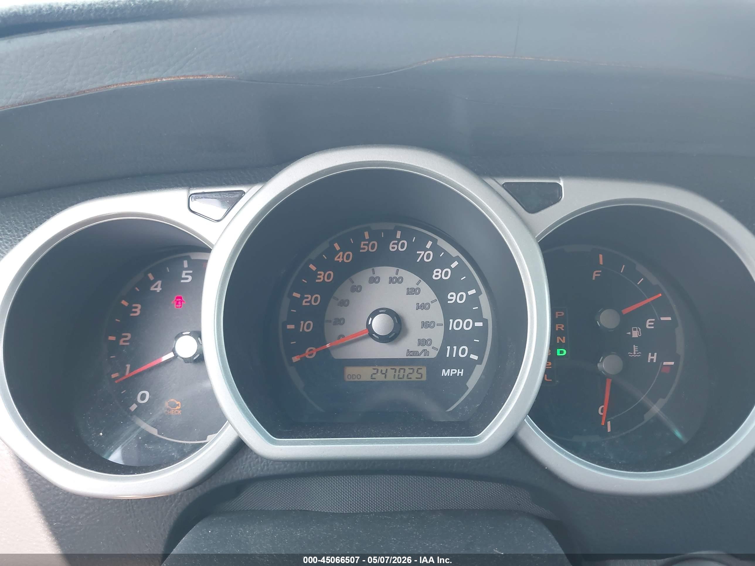 TOYOTA 4RUNNER image 7