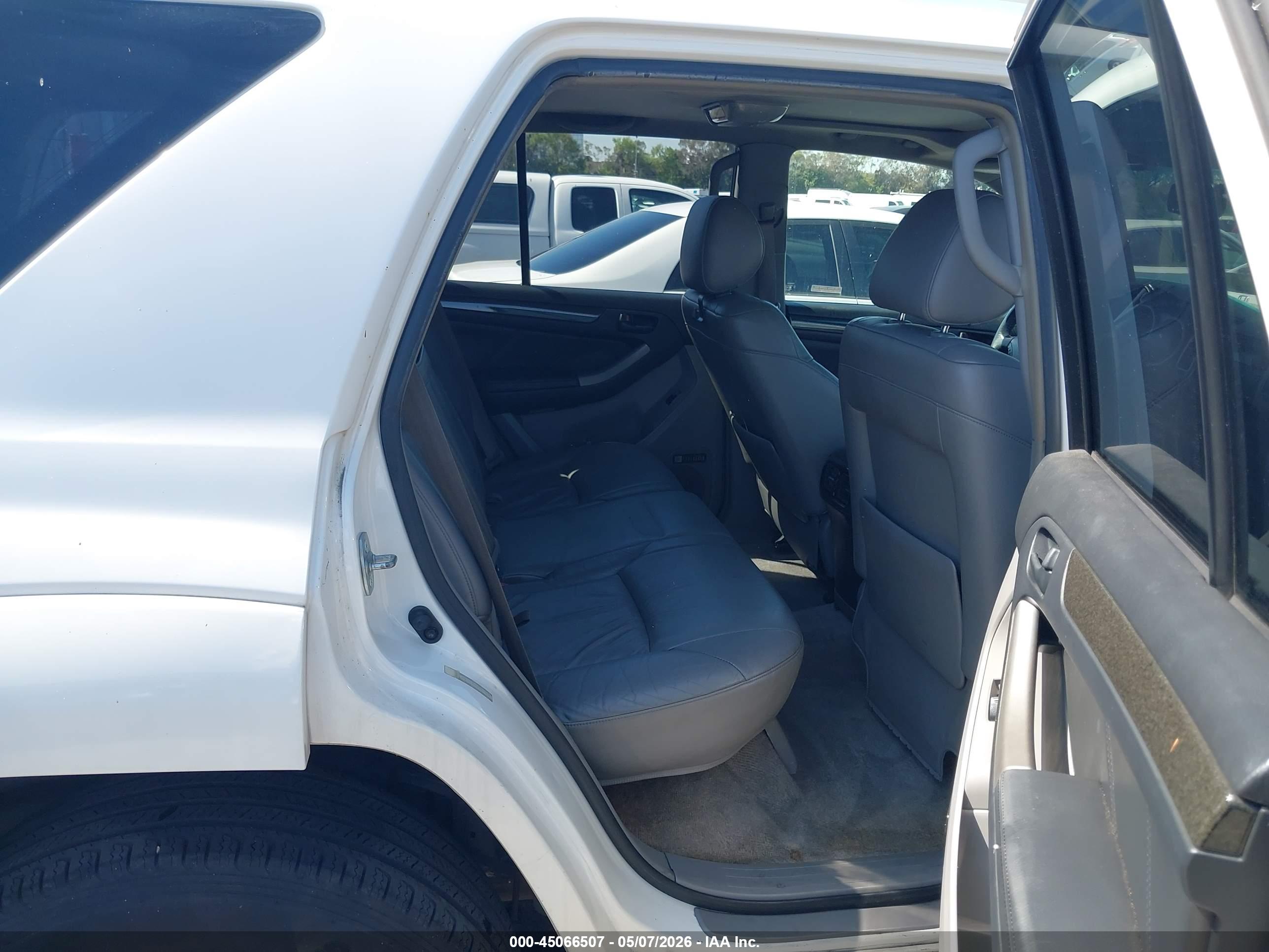 TOYOTA 4RUNNER image 8