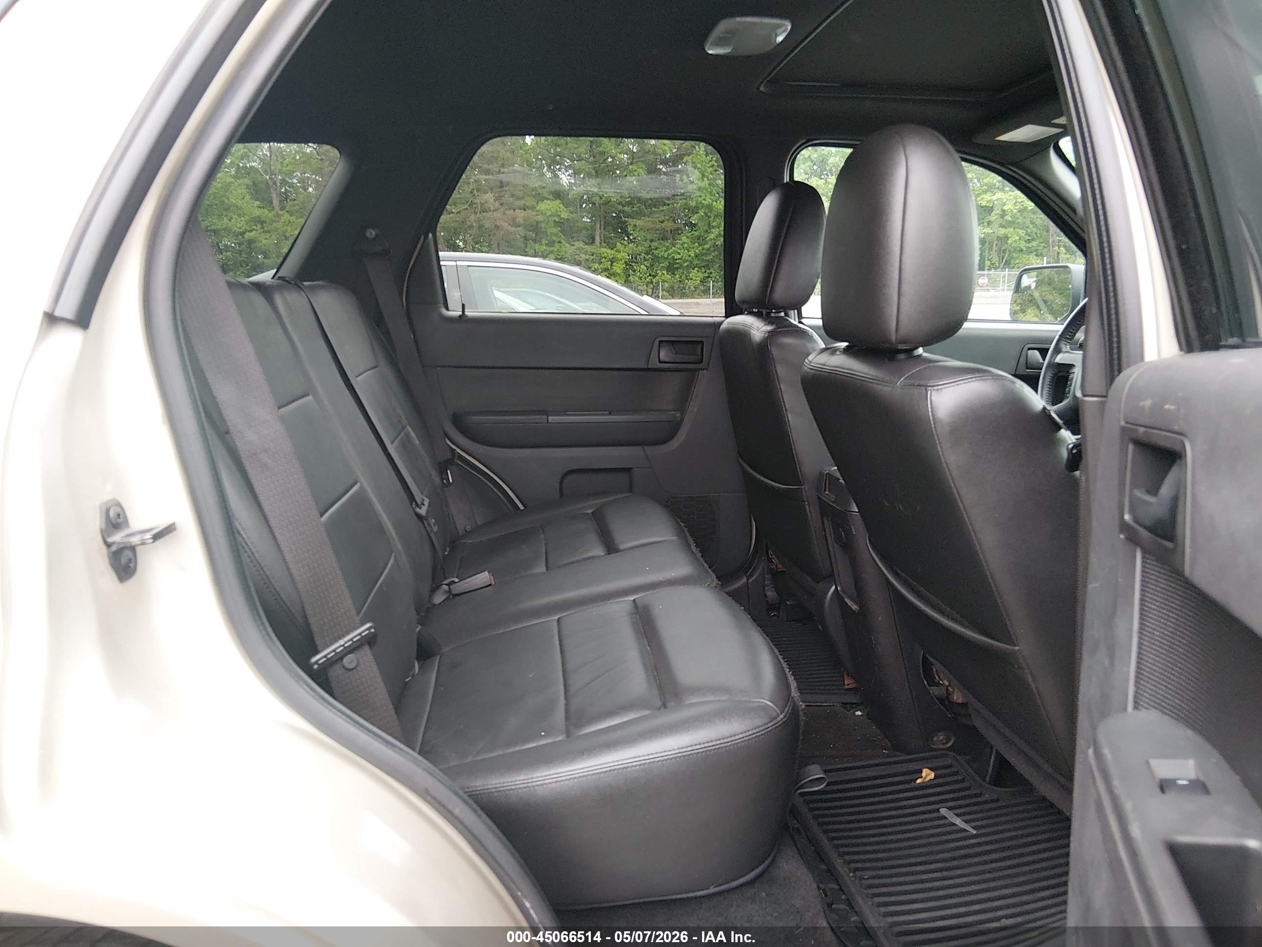 FORD ESCAPE image 8