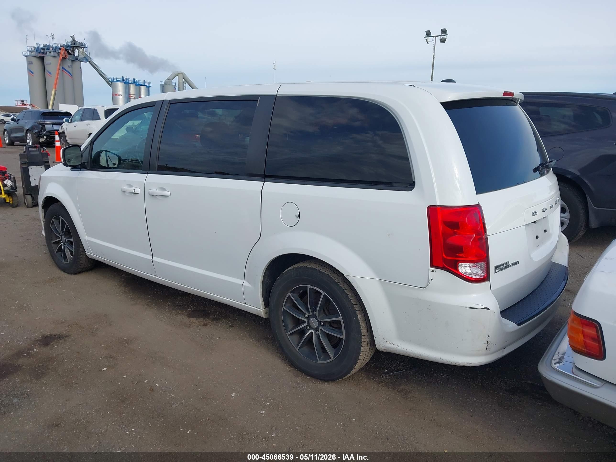 DODGE GRAND image 3