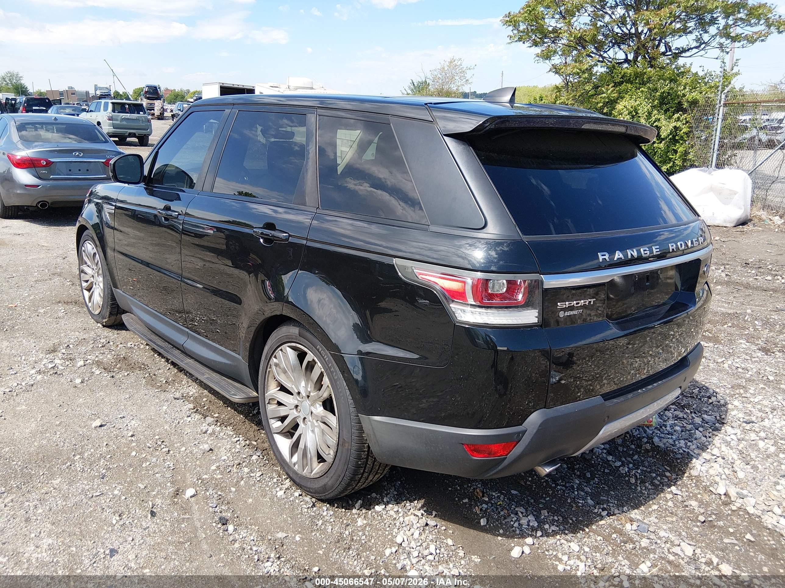 LAND ROVER image 3