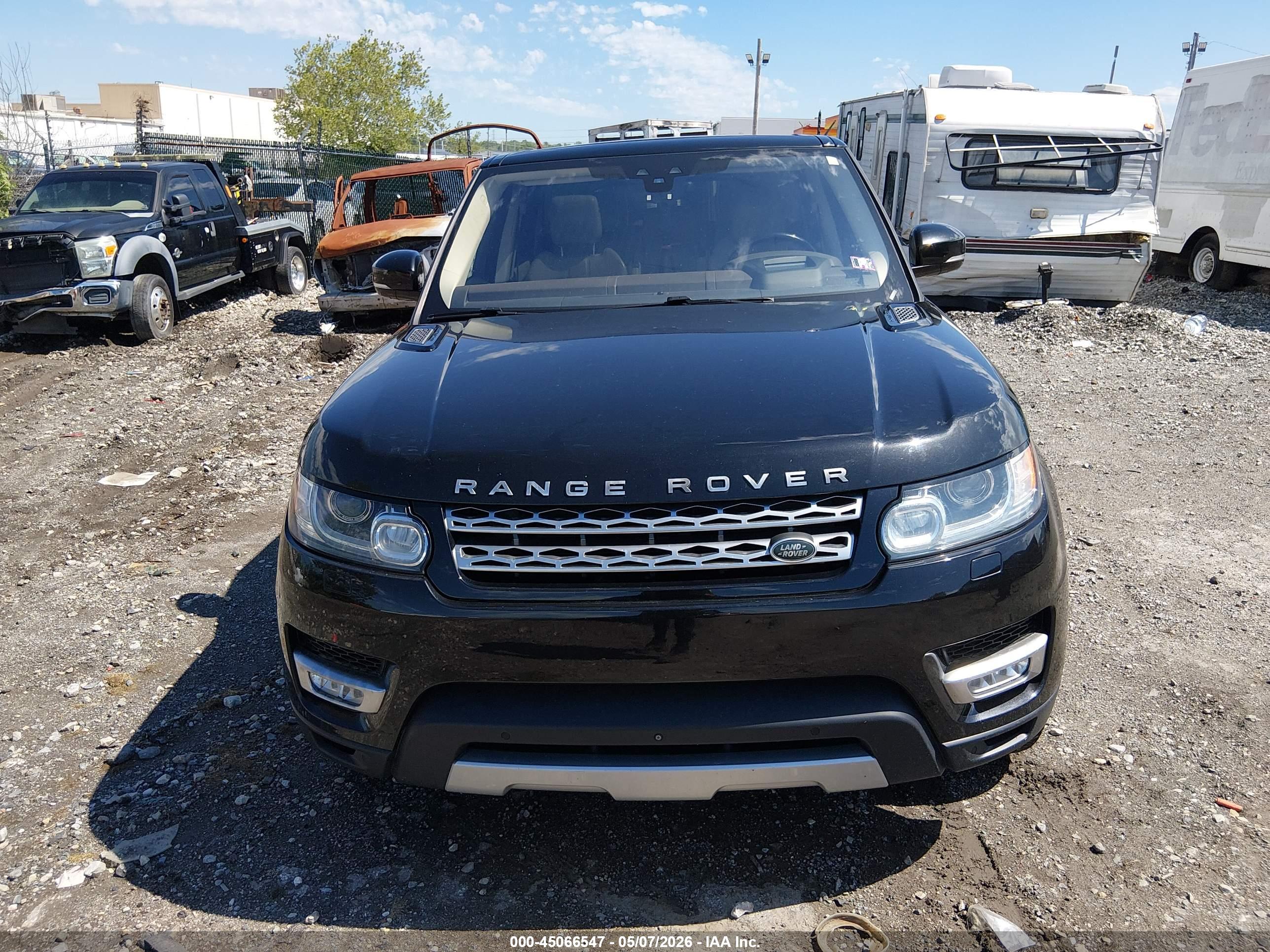 LAND ROVER image 6