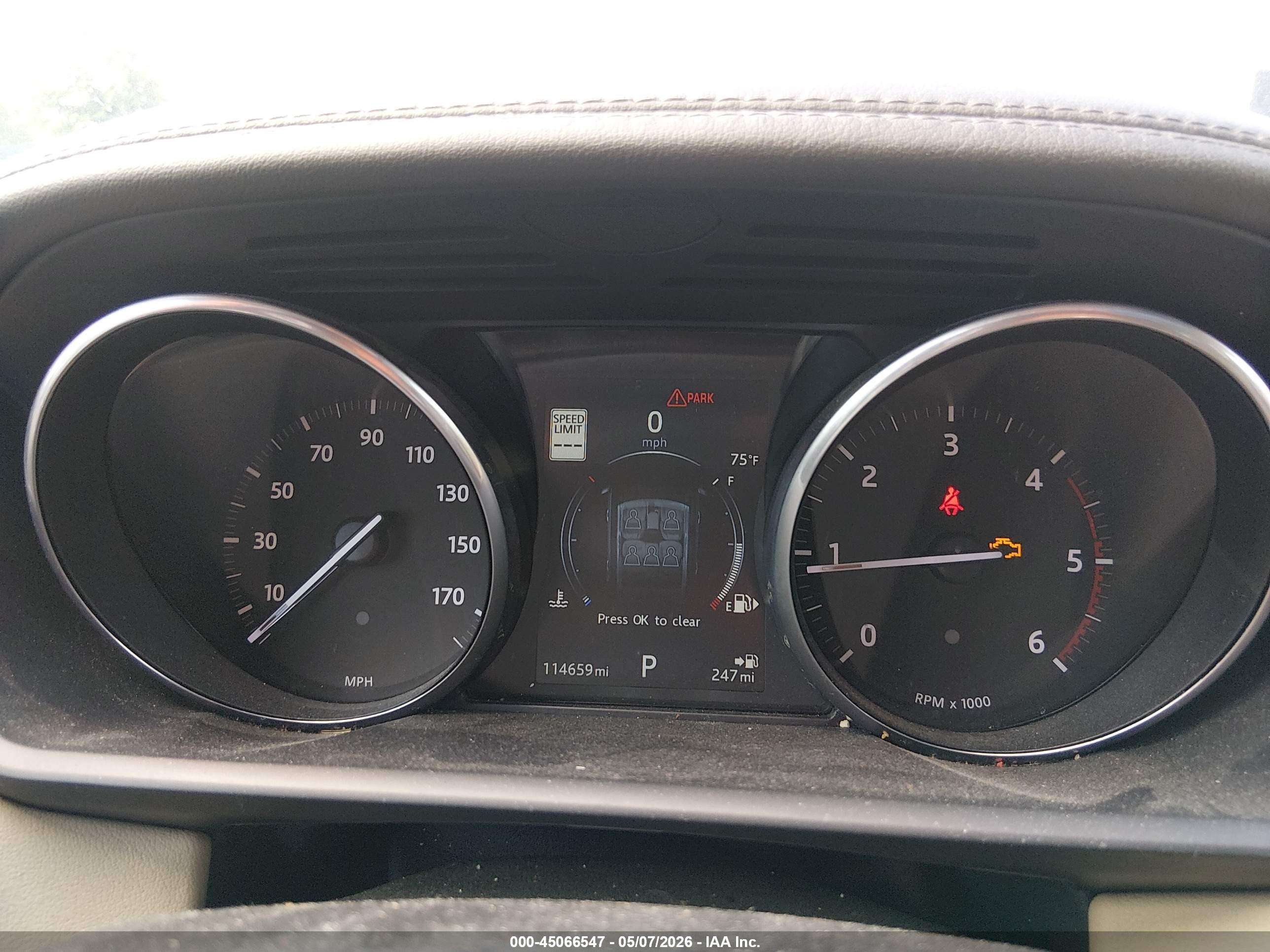 LAND ROVER image 7