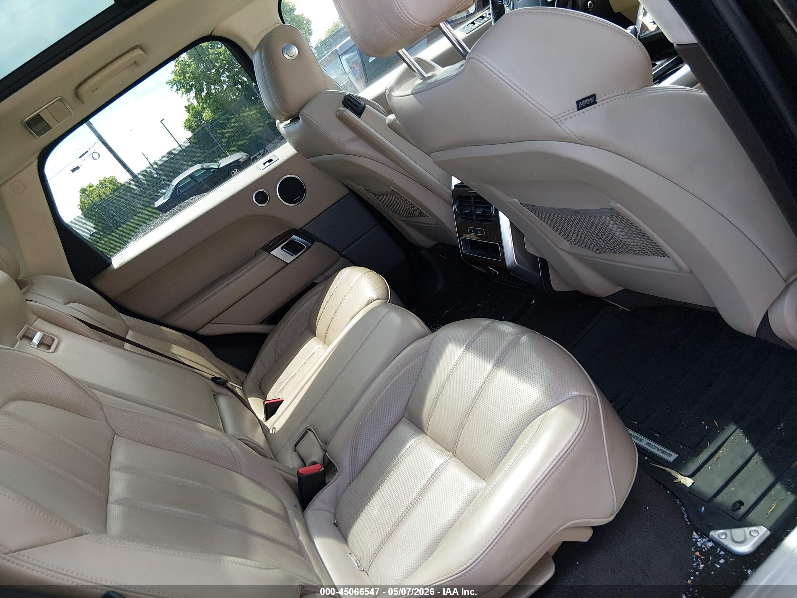 LAND ROVER image 8