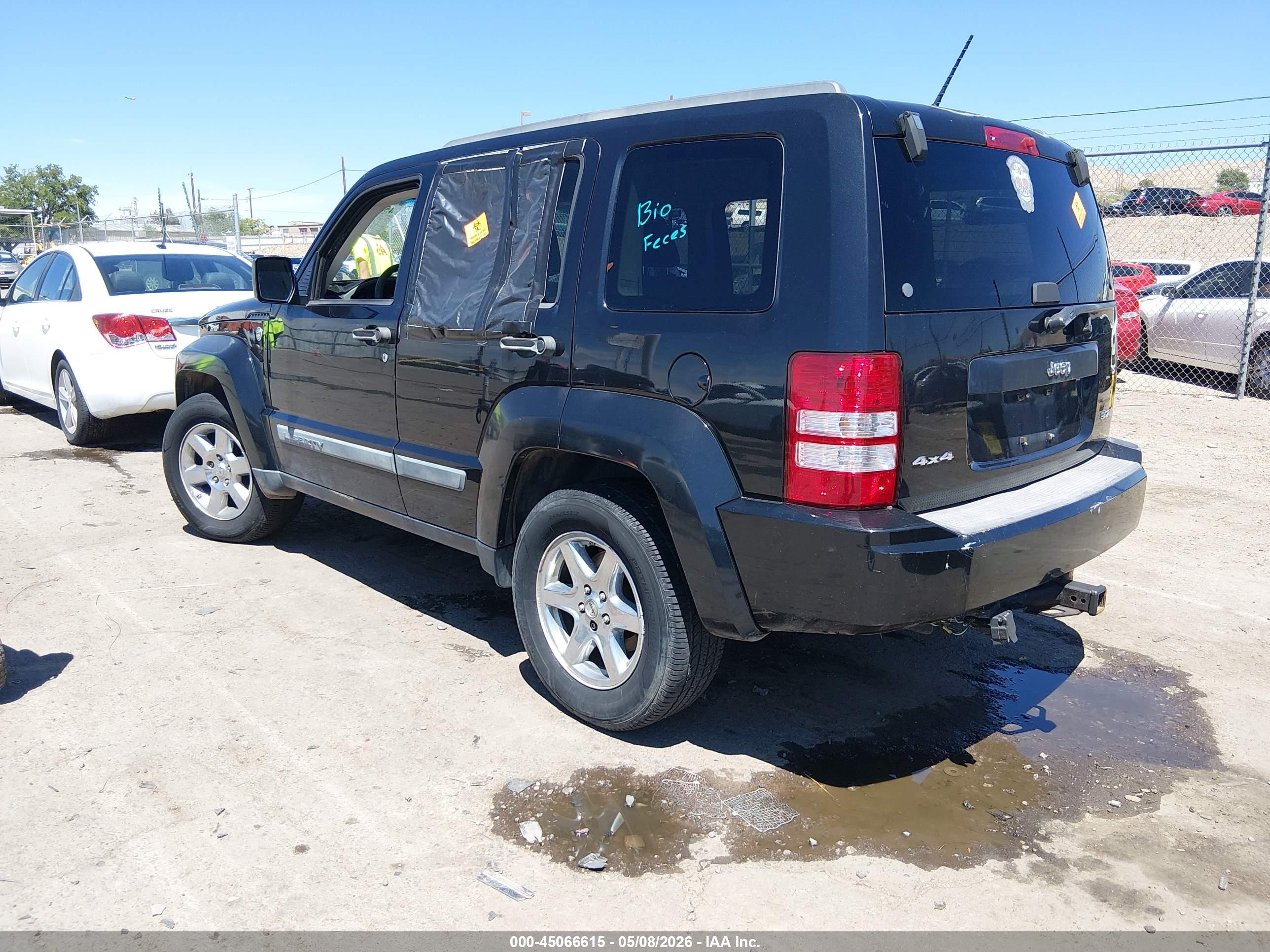 JEEP LIBERTY image 3
