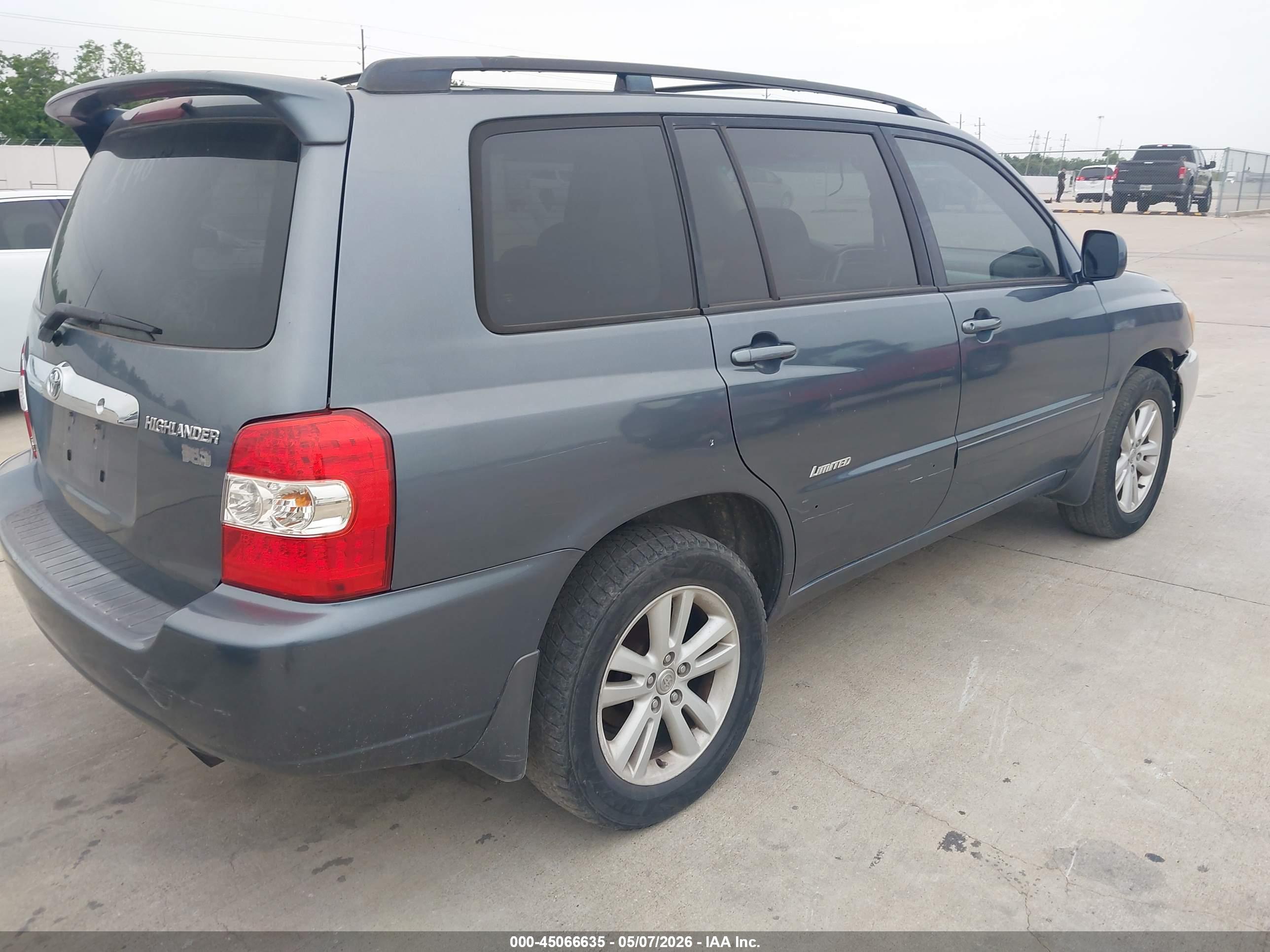 TOYOTA HIGHLANDER image 4