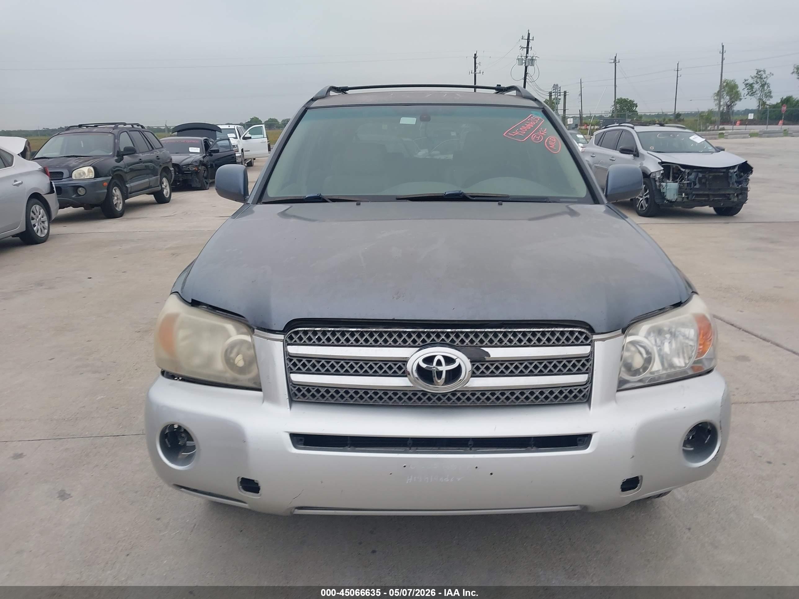TOYOTA HIGHLANDER image 6
