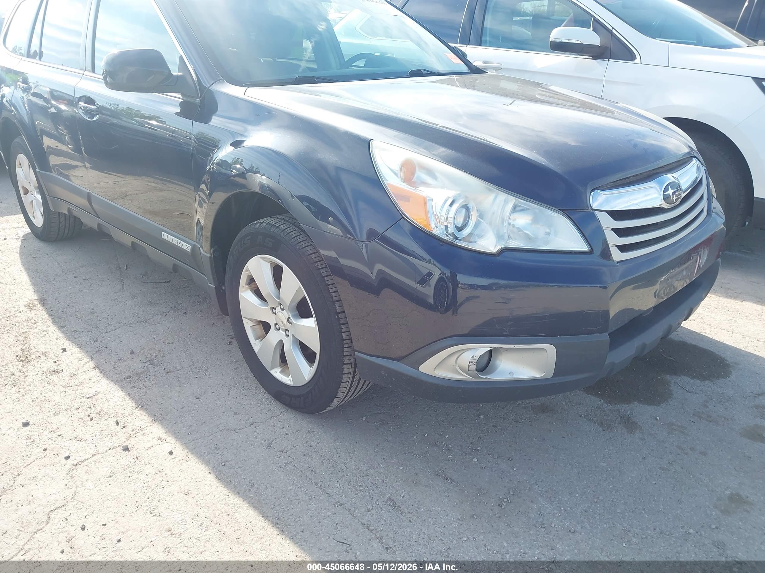 SUBARU OUTBACK image 6