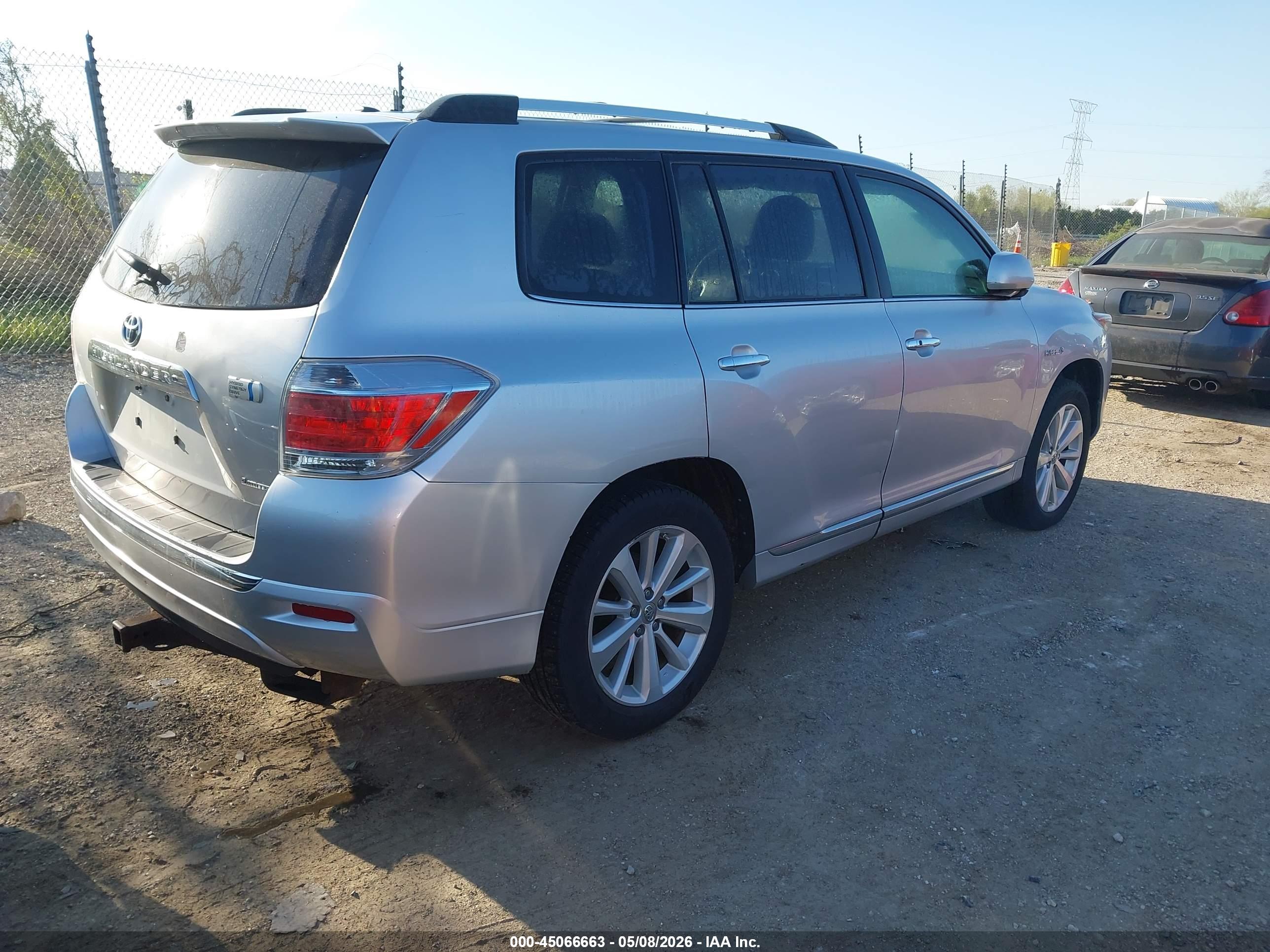 TOYOTA HIGHLANDER image 4