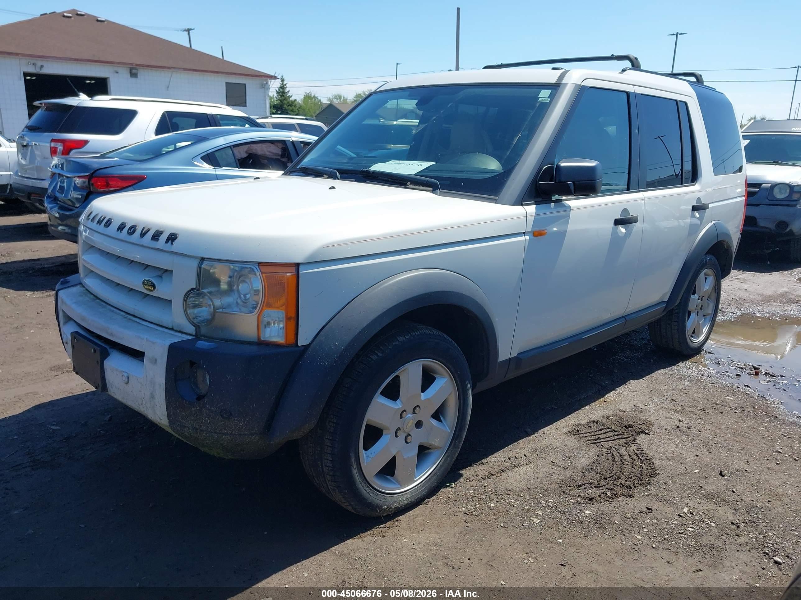 LAND ROVER image 2