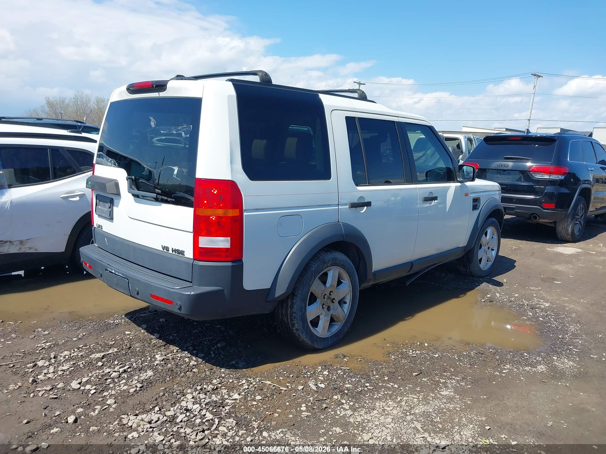 LAND ROVER image 4