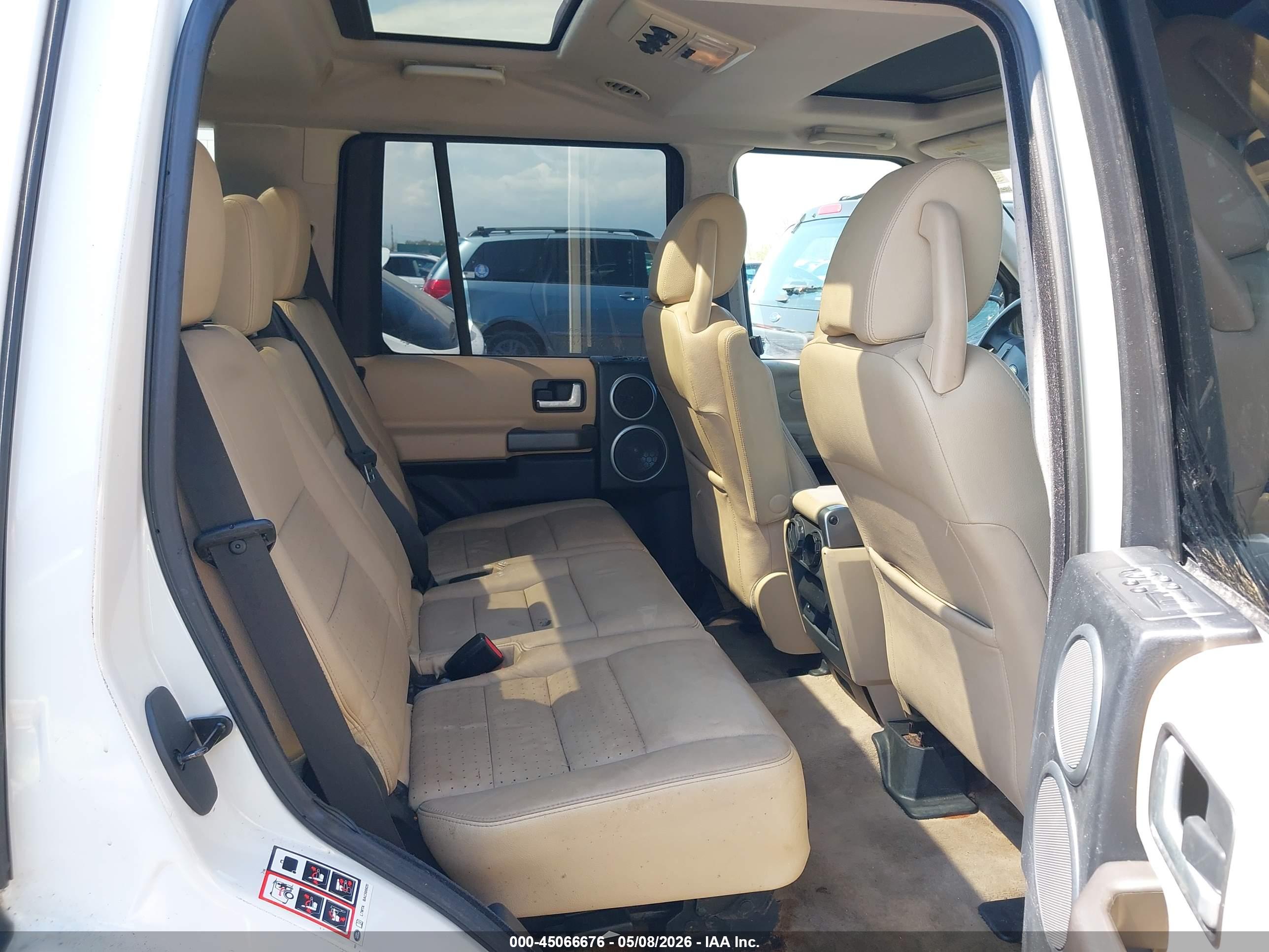 LAND ROVER image 8