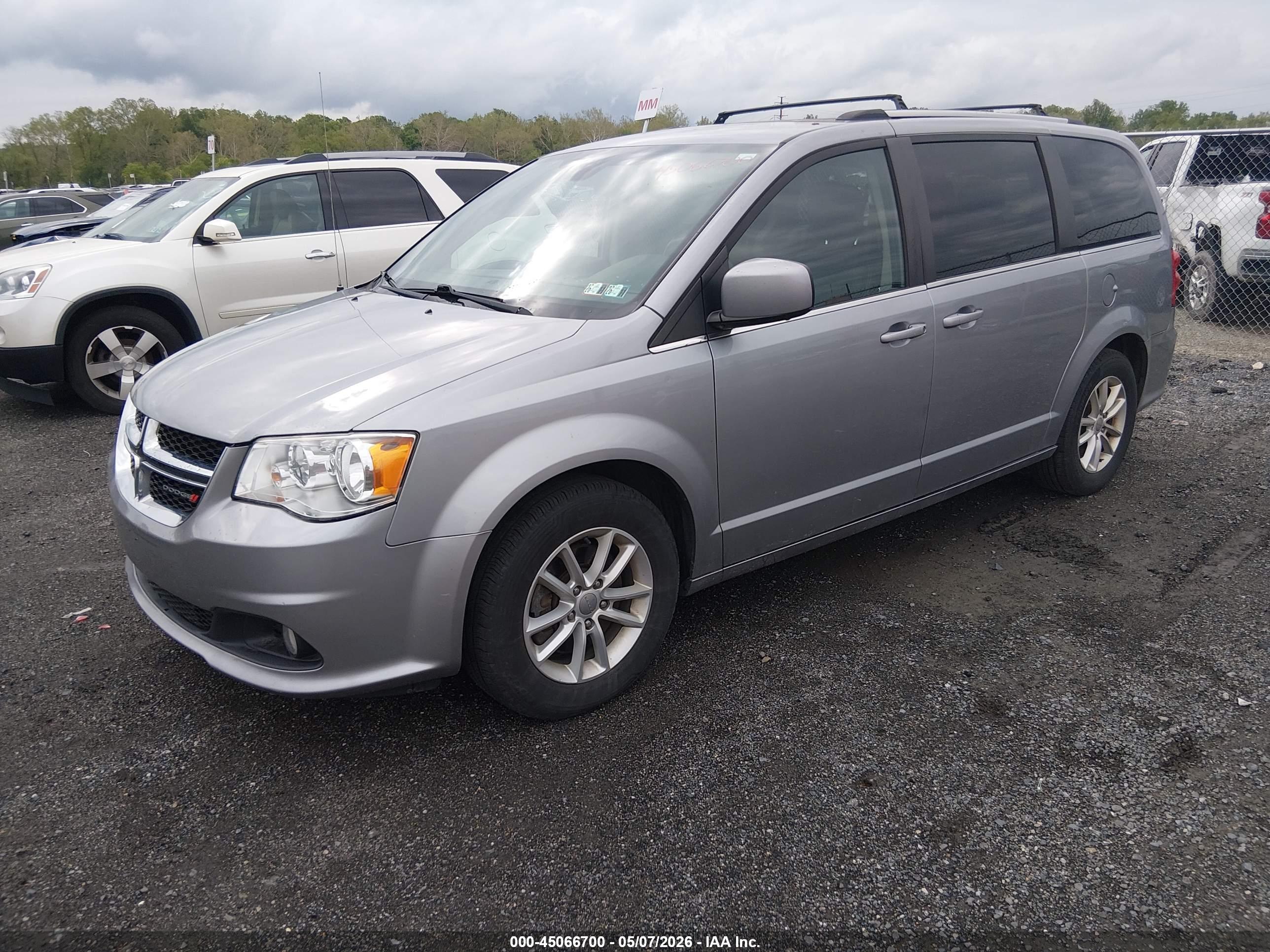 DODGE GRAND image 2