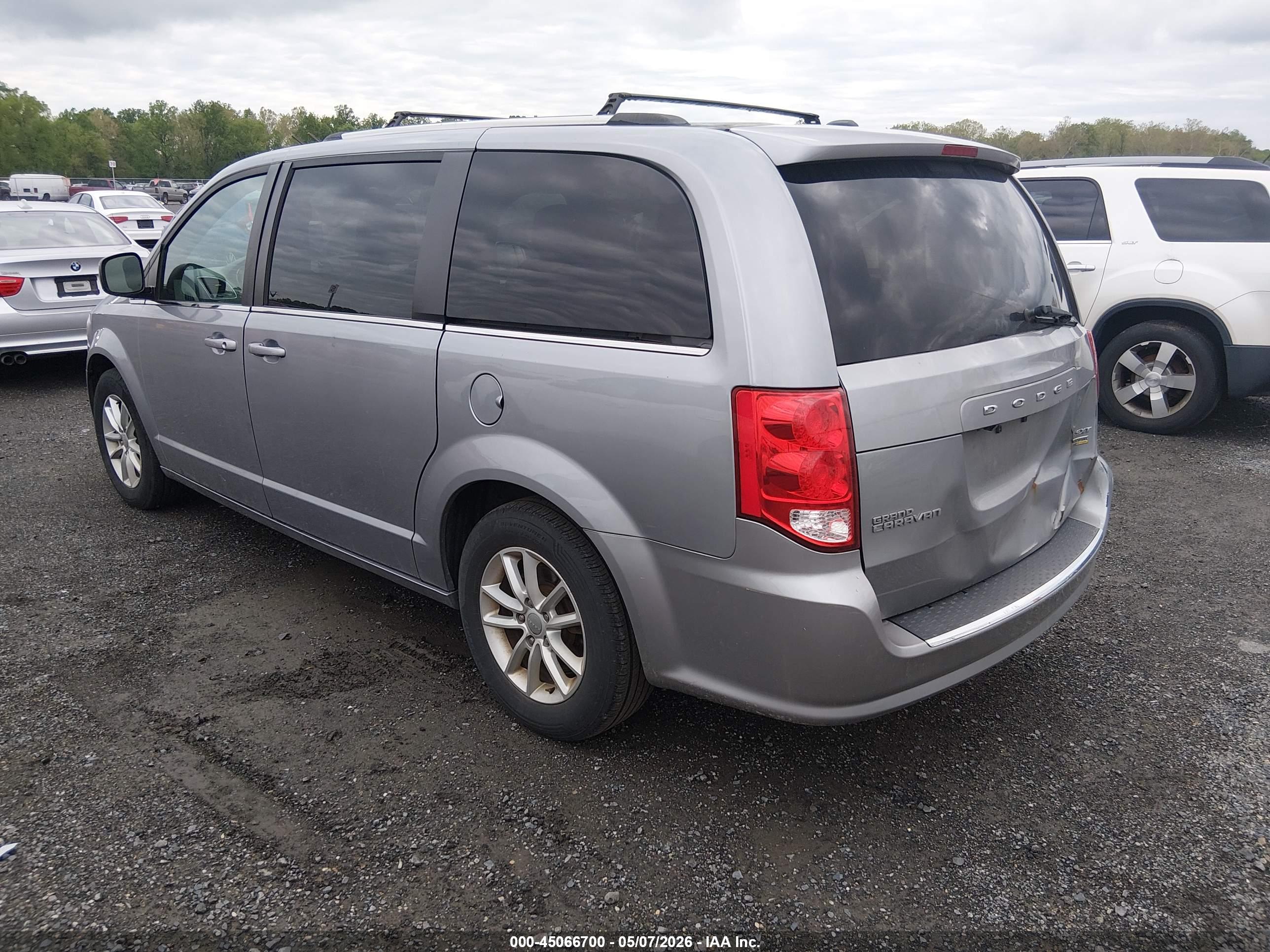 DODGE GRAND image 3