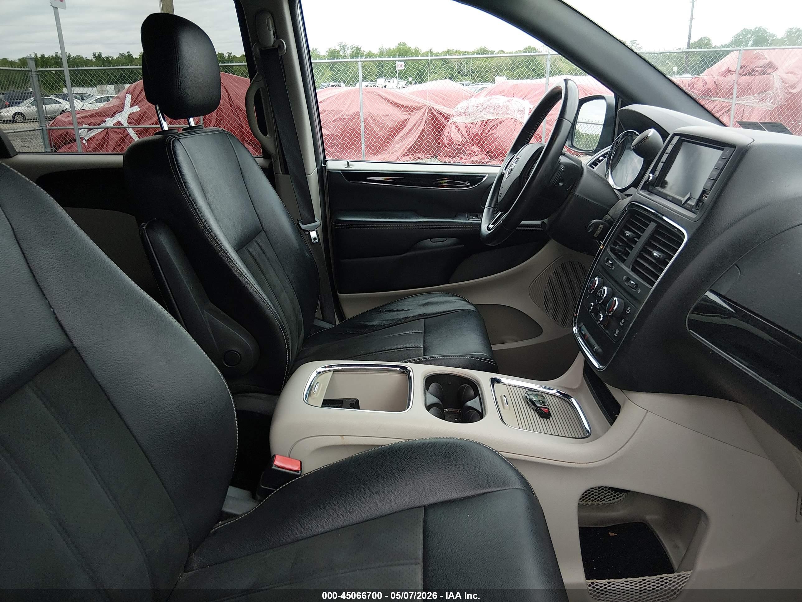 DODGE GRAND image 5