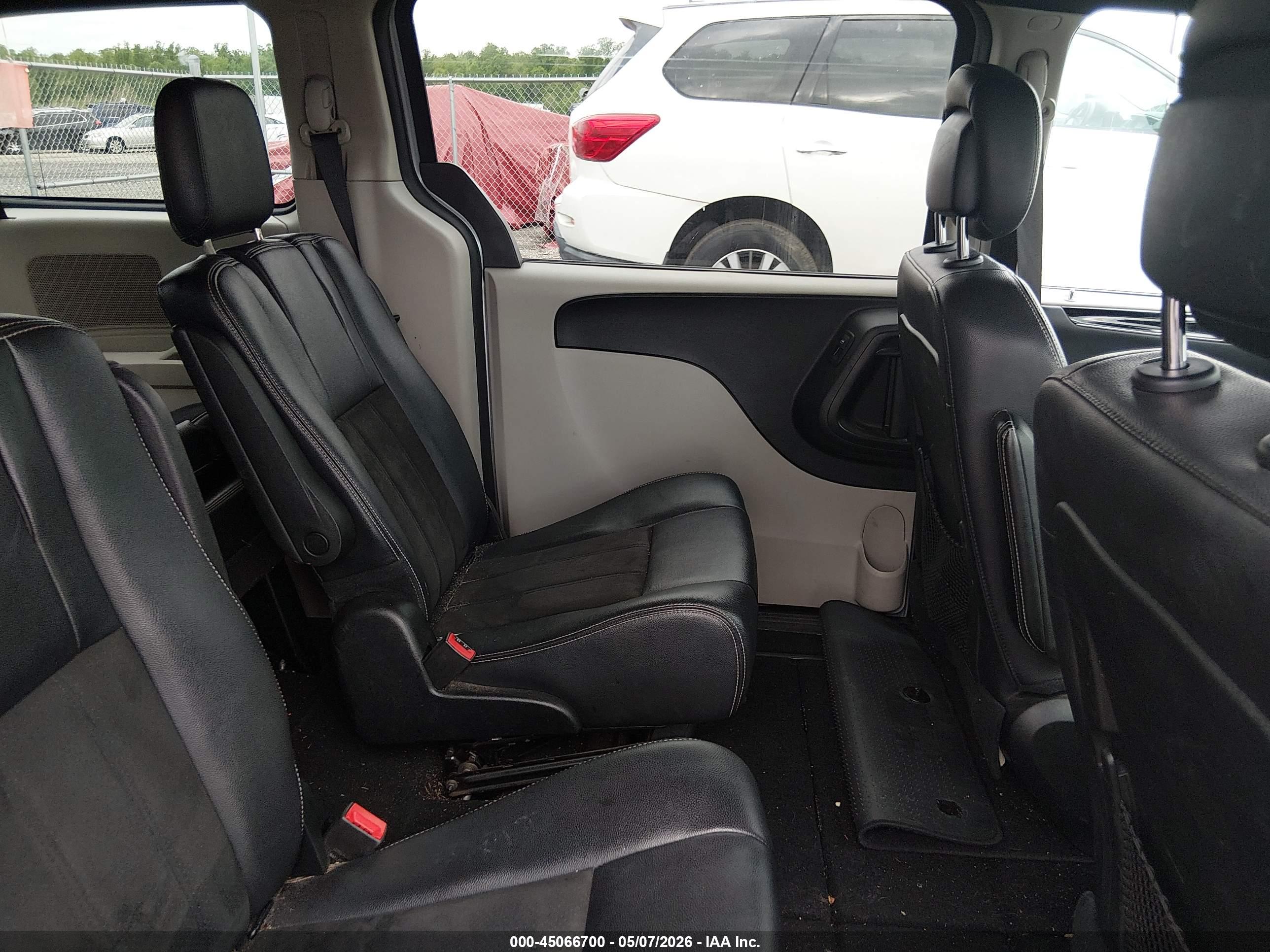 DODGE GRAND image 8