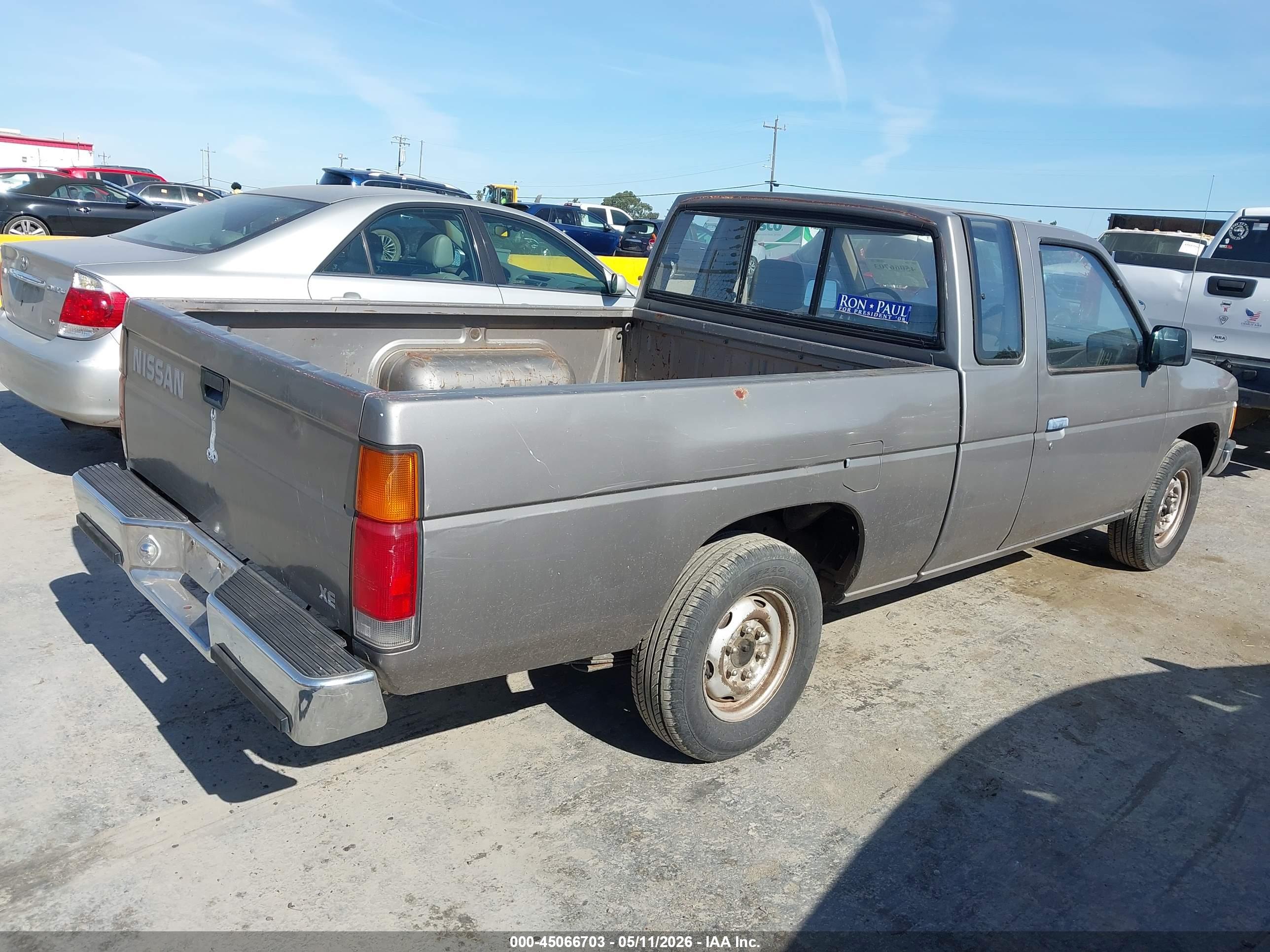 NISSAN D21 image 4