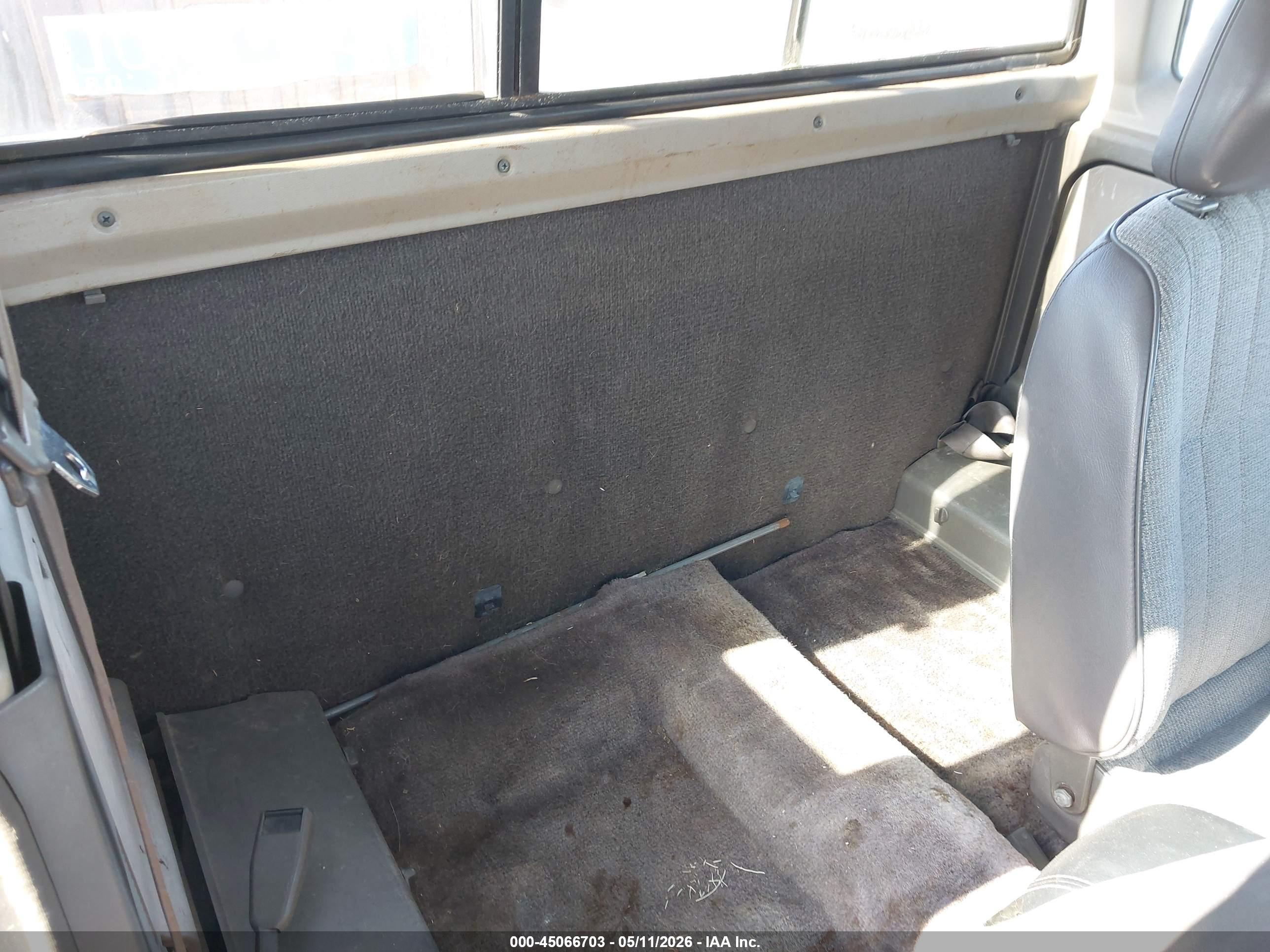 NISSAN D21 image 8