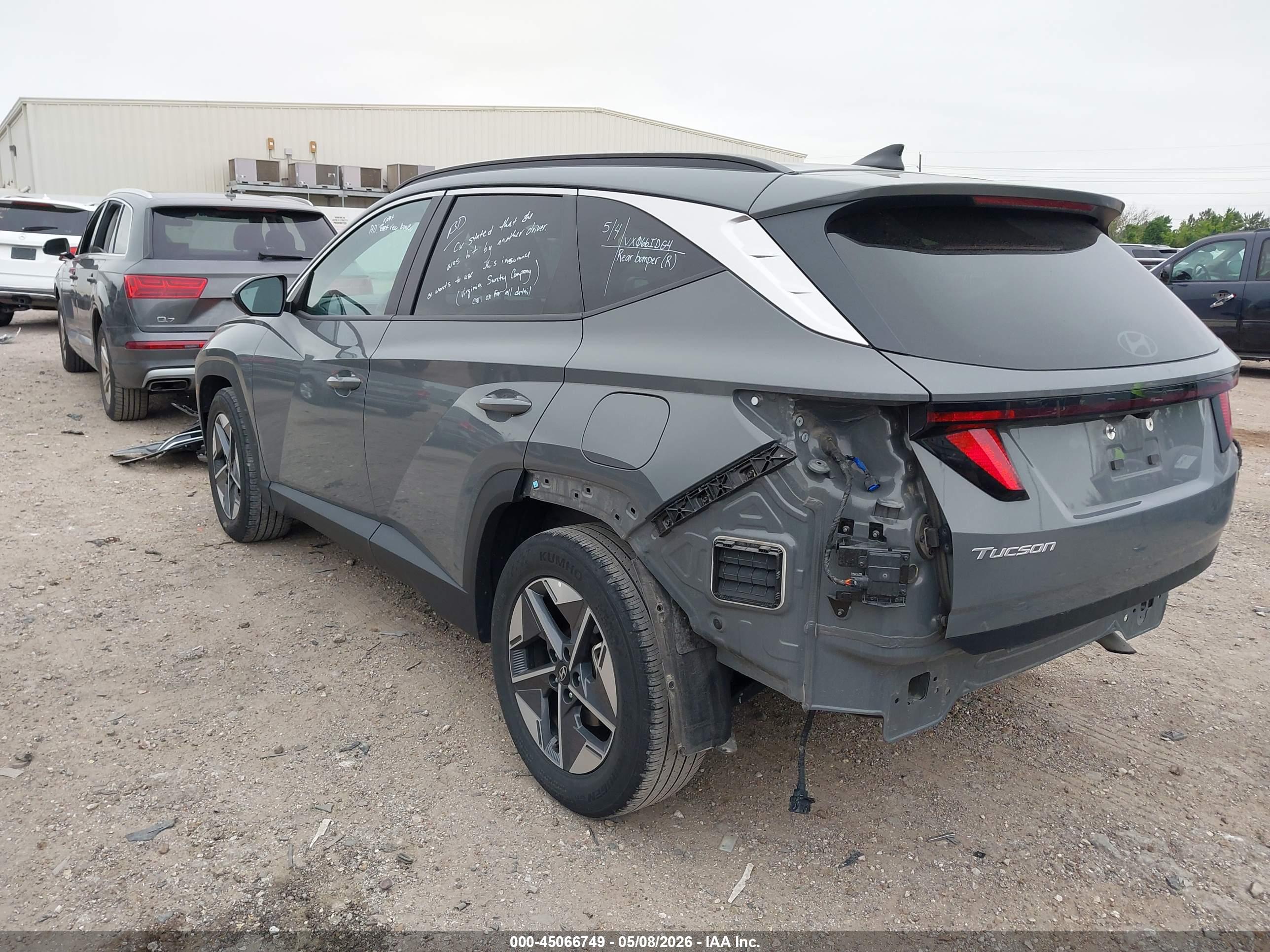 HYUNDAI TUCSON image 3