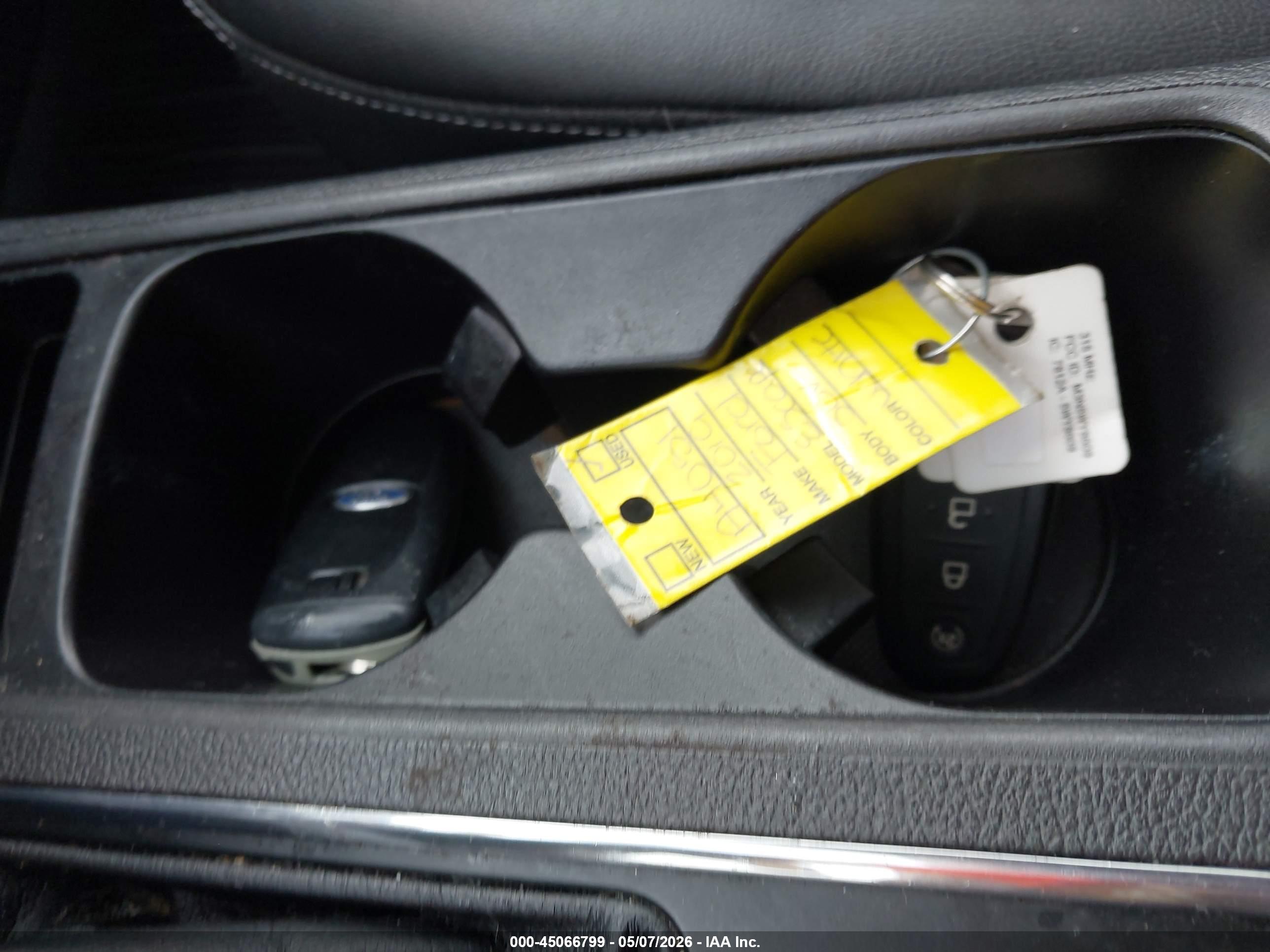FORD ESCAPE image 11