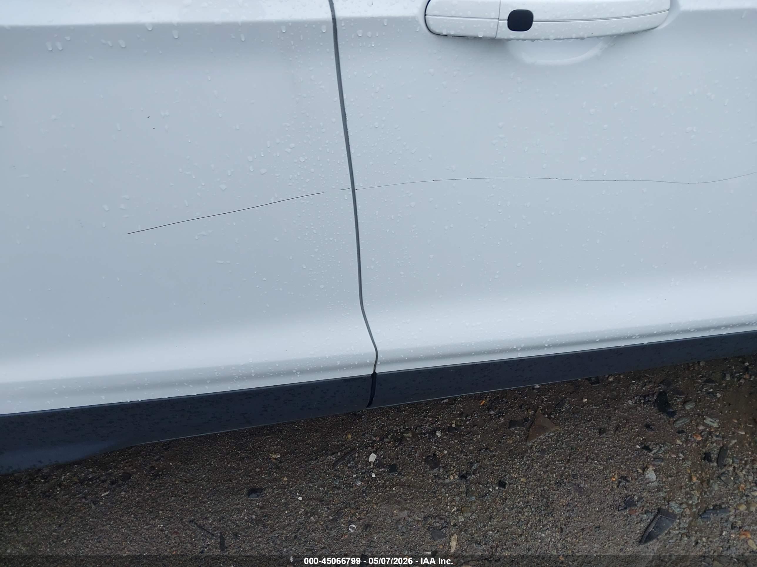FORD ESCAPE image 6
