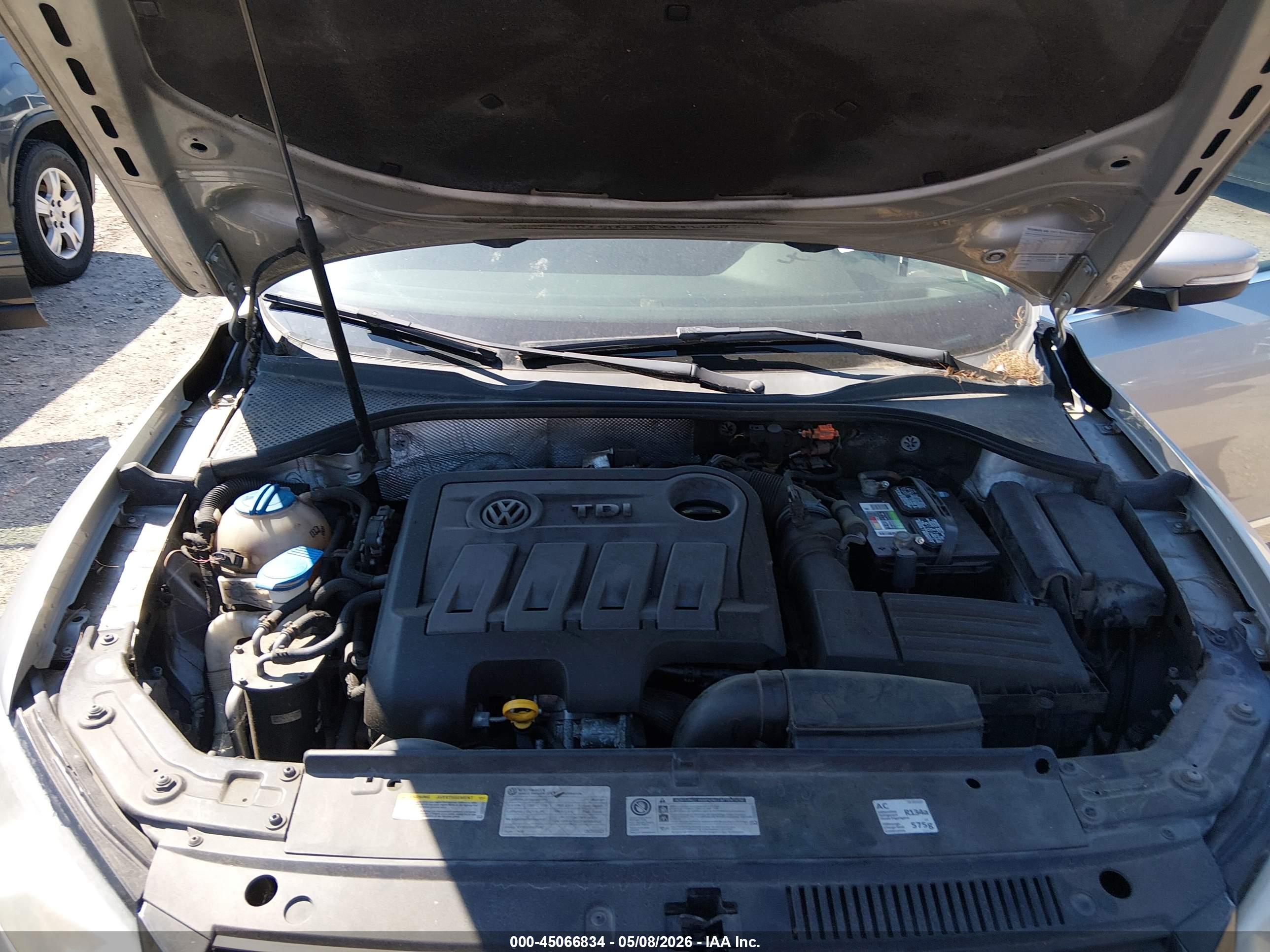 VOLKSWAGEN PASSAT image 10