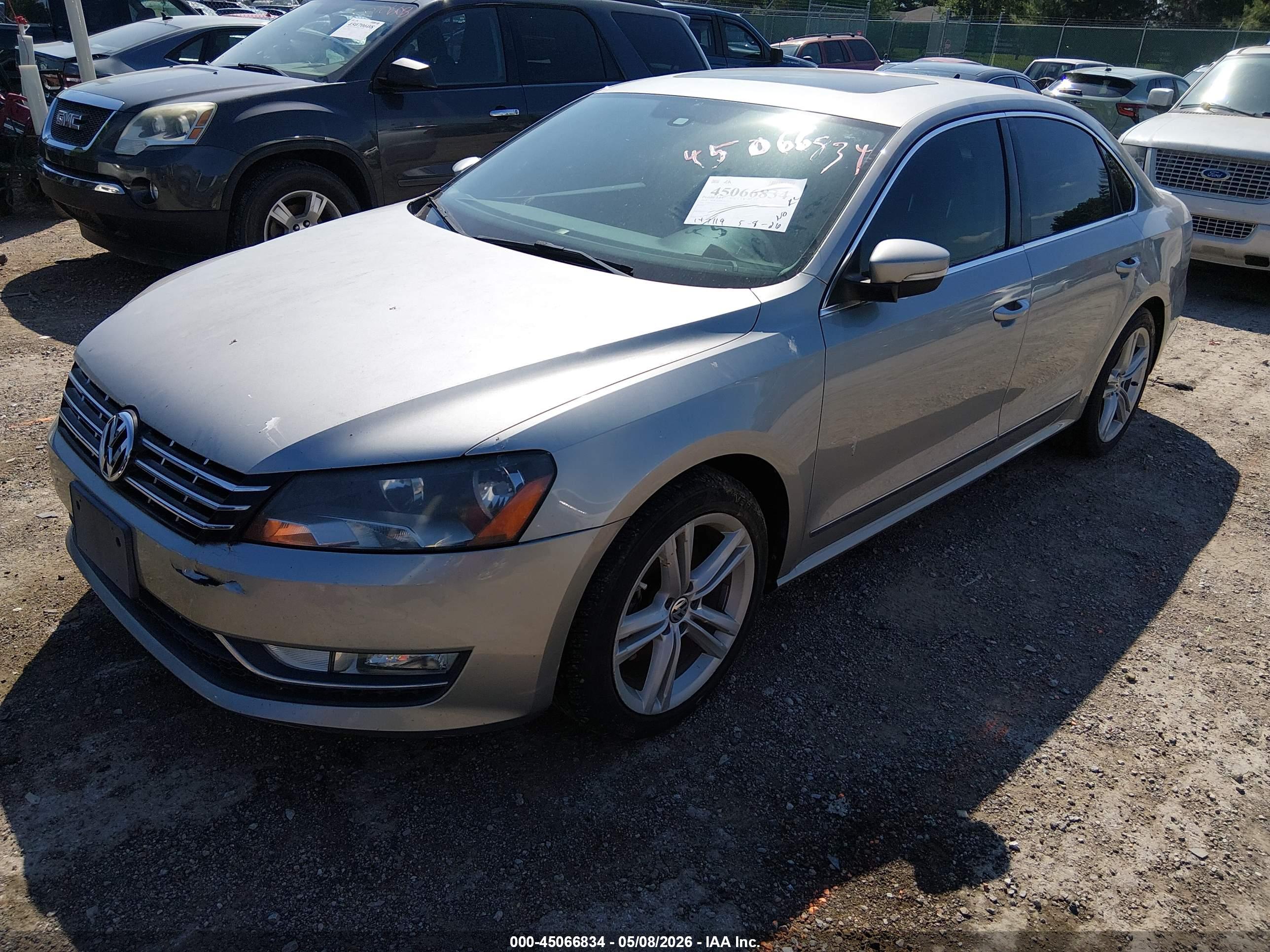 VOLKSWAGEN PASSAT image 2