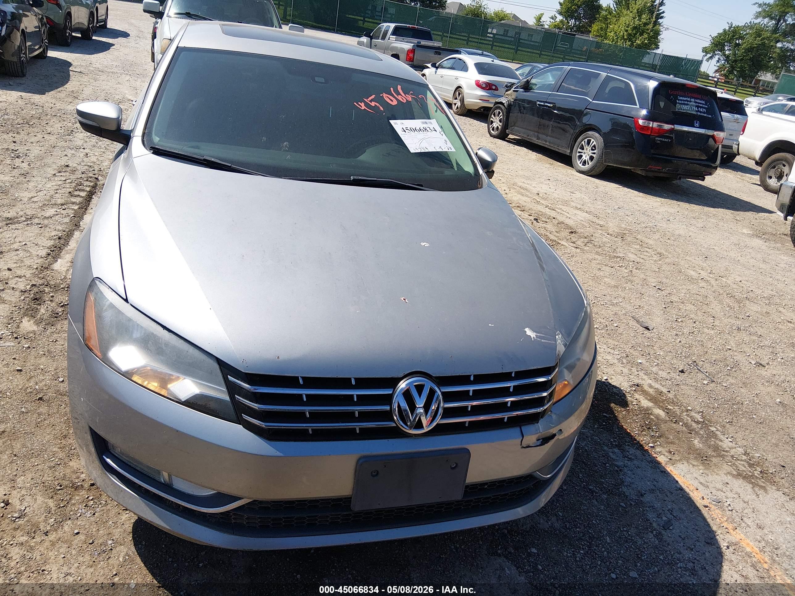 VOLKSWAGEN PASSAT image 6